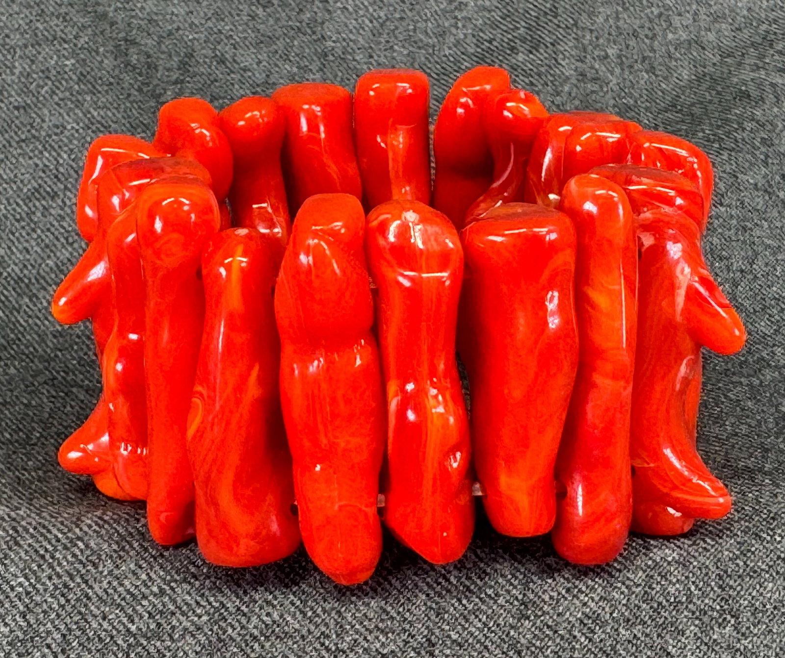 Vintage Red Lucite Coral Branch Shaped Stretch Bracelet. *i