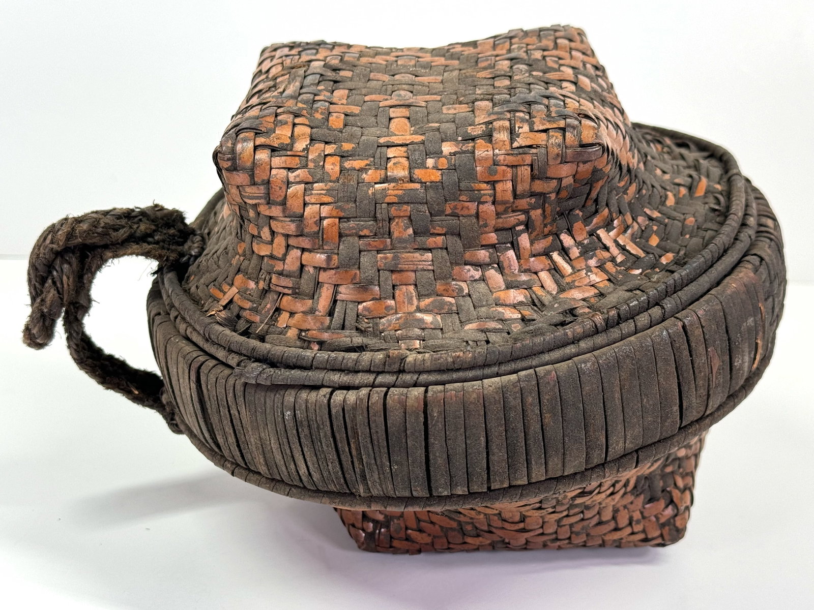 African Kuba DRC Lidded Basket. Woven vegetal fibers. (1 of 7)
