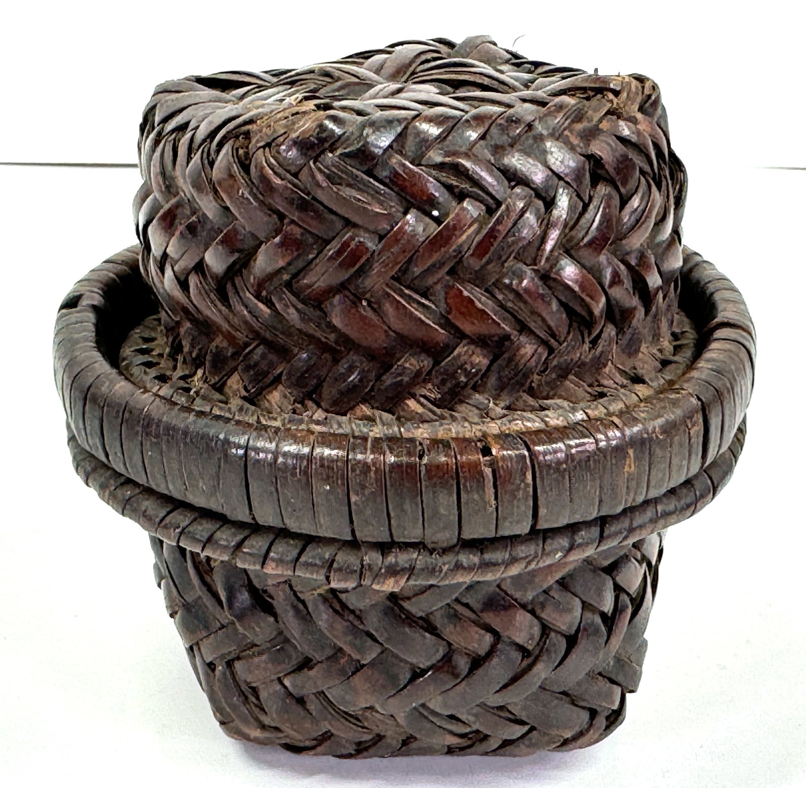 African Kuba DRC Lidded Basket. Woven vegetal fibers.