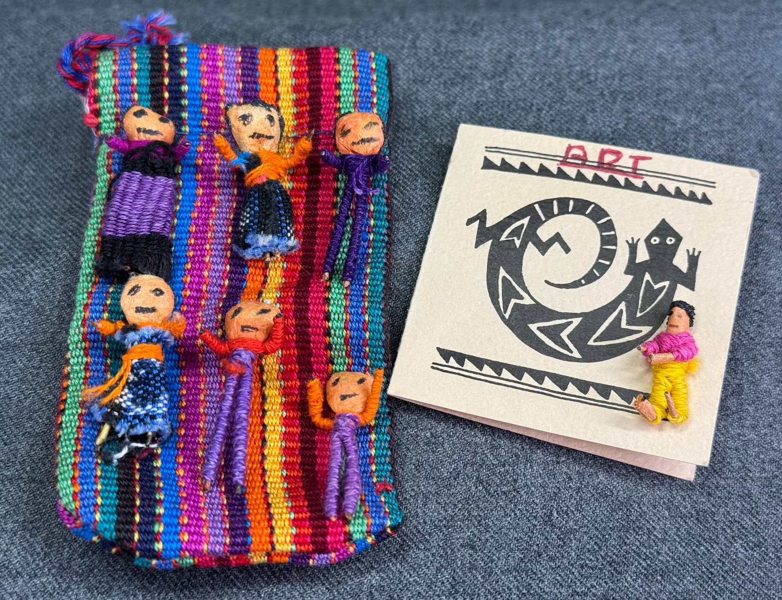 Guatemalan 6 worry dolls in drawstring bag & Mimbres Indians Southwest Memories cardboard card