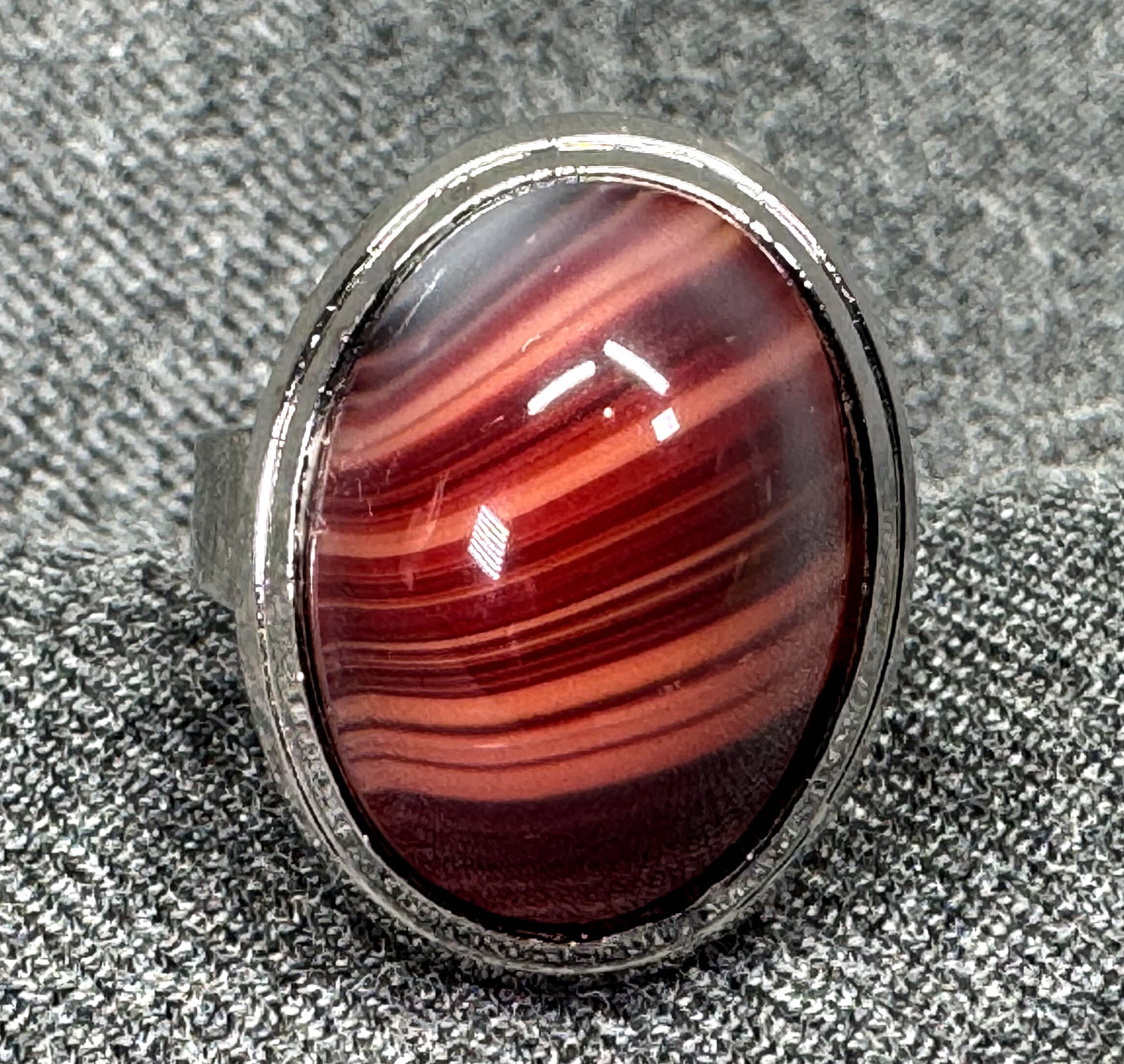 Vintage dome stone silver-toned metal ring #a