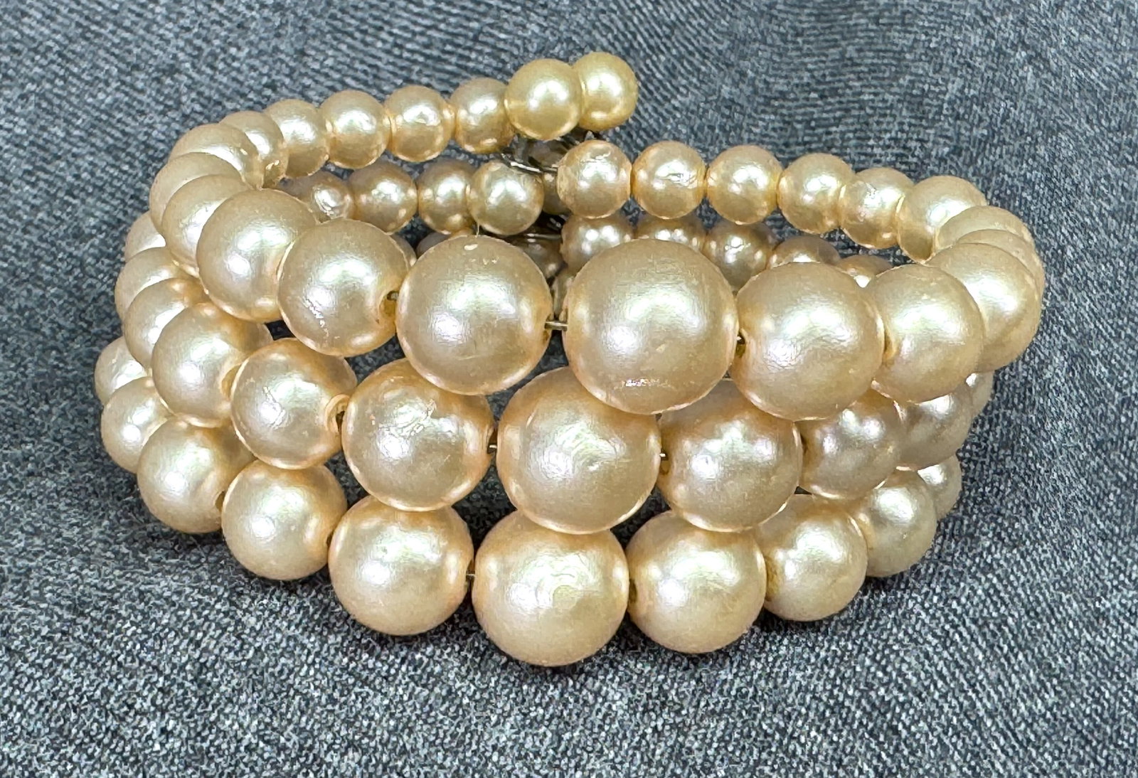 Vintage pearly beads wired 3 strands wrap bracelet. *c