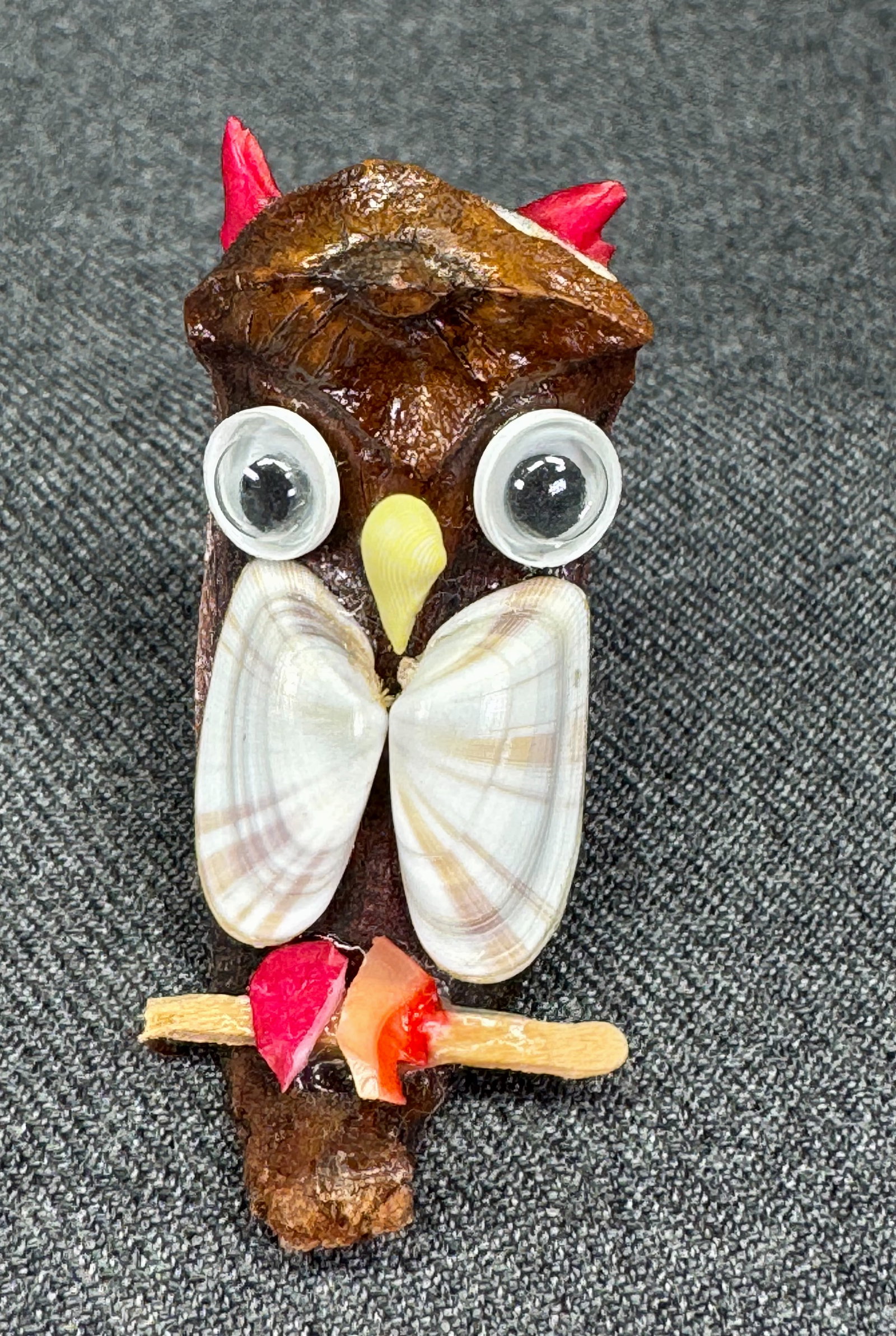 Vintage 1970s handmade googley eyes, pinecone, shell owl brooch pin. *a