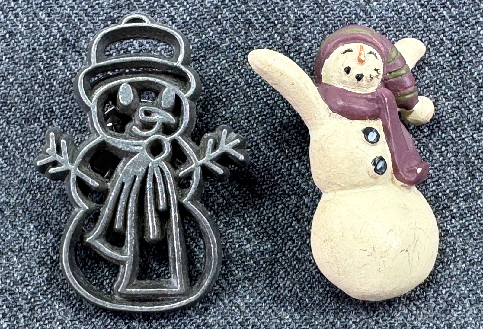 Vintage Snowman Christmas AC stud and unbranded enamel wooden brooch pin: IN HOUSE FLAT SHIPPING & HANDLING COST WITHIN ALL THE U.S. : $7 To bypass LiveShipping, and use our In-House shipping service for $7 or shipping combined for multiple lots, please select “Arrang