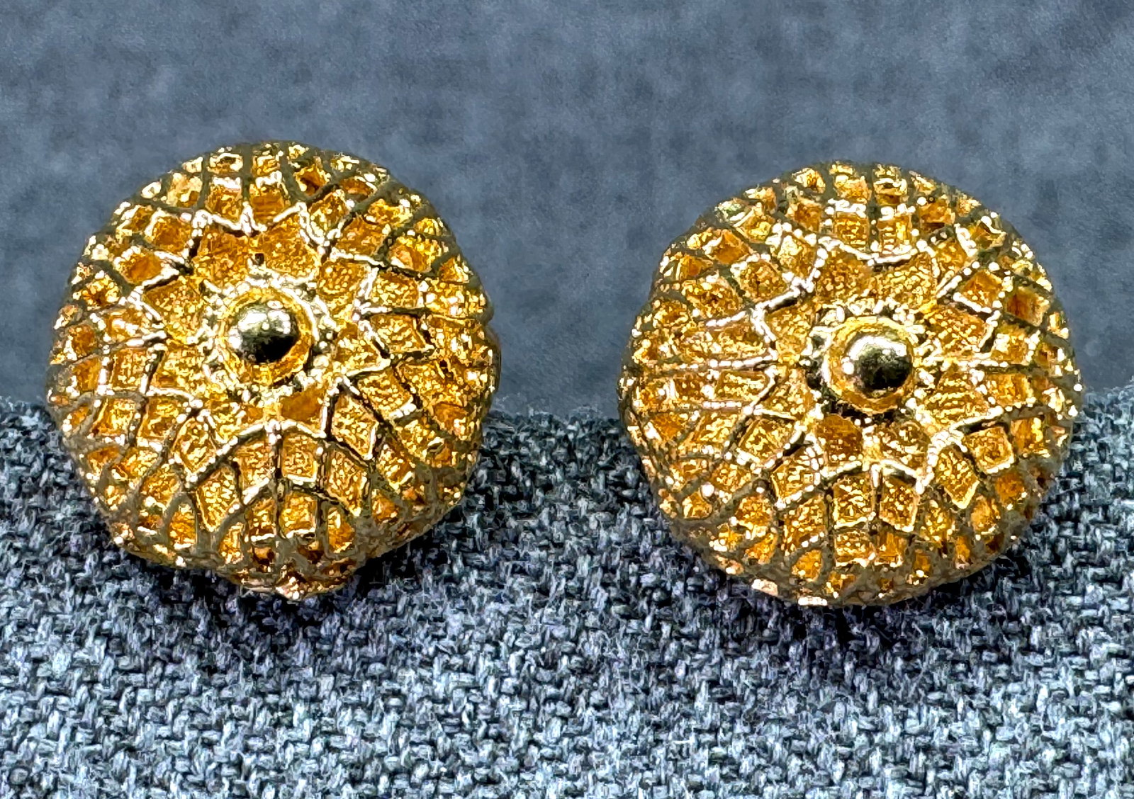 Vintage Monet filigree gold-toned dome flower stud earrings #a