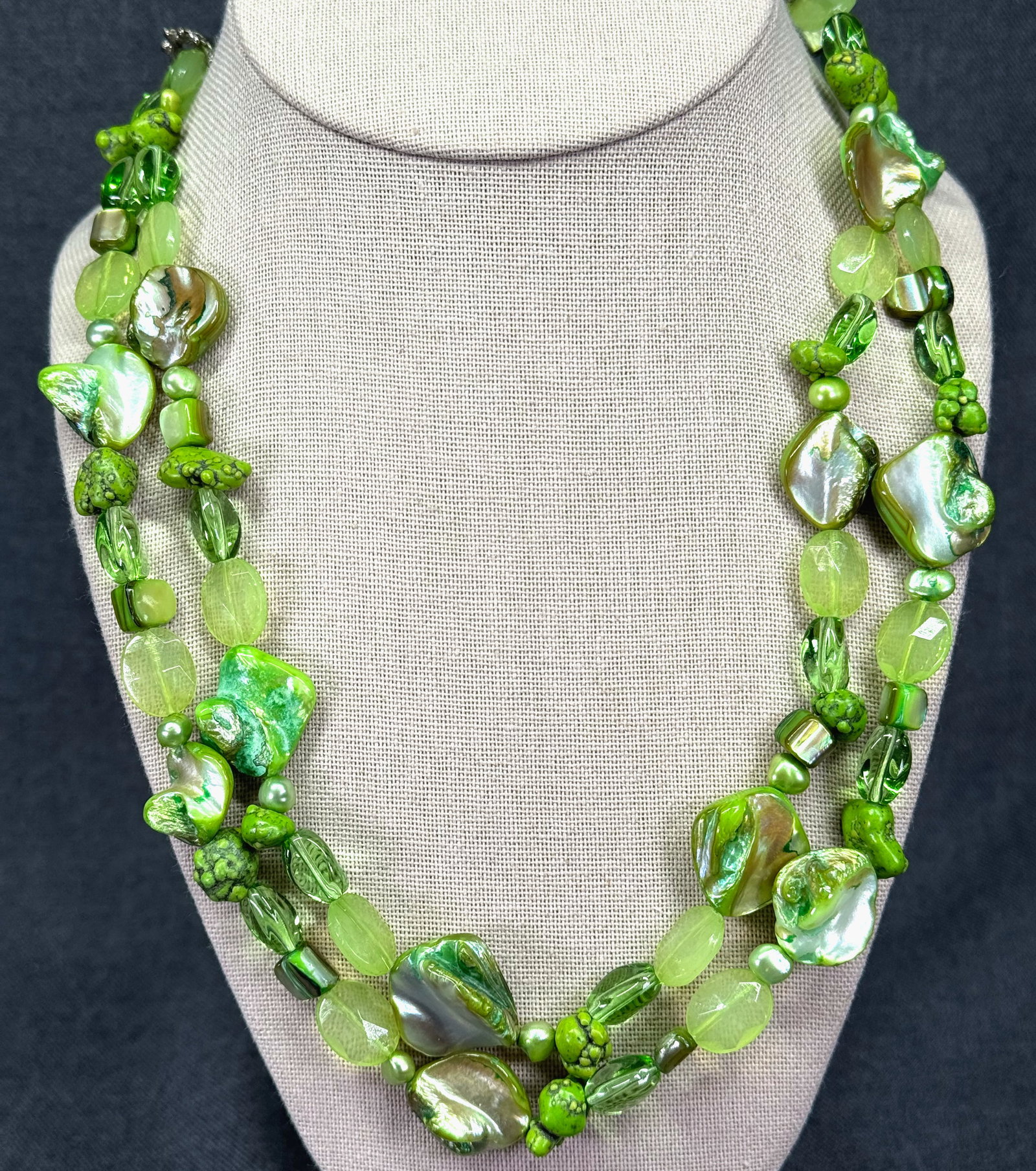 Vintage apple green baroque pearl, abalone, glass, lucite beads two strands necklace. *c (1 of 6)
