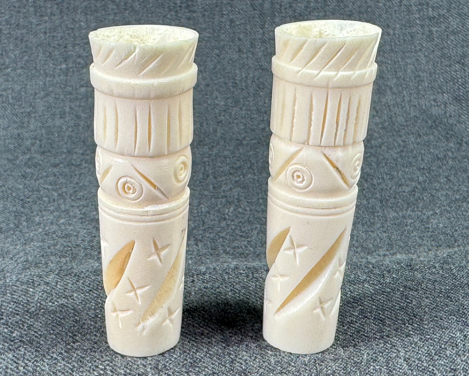 Vintage carved large beads. Lot of 2. #a: Vintage carved bone large beads. Lot of 2. Unmarked. For measures please refer to the pictures taken with a measuring tape. Weight: 30 Grams. IN HOUSE FLAT SHIPPING & HANDLING COST WITHIN ALL THE U.S.