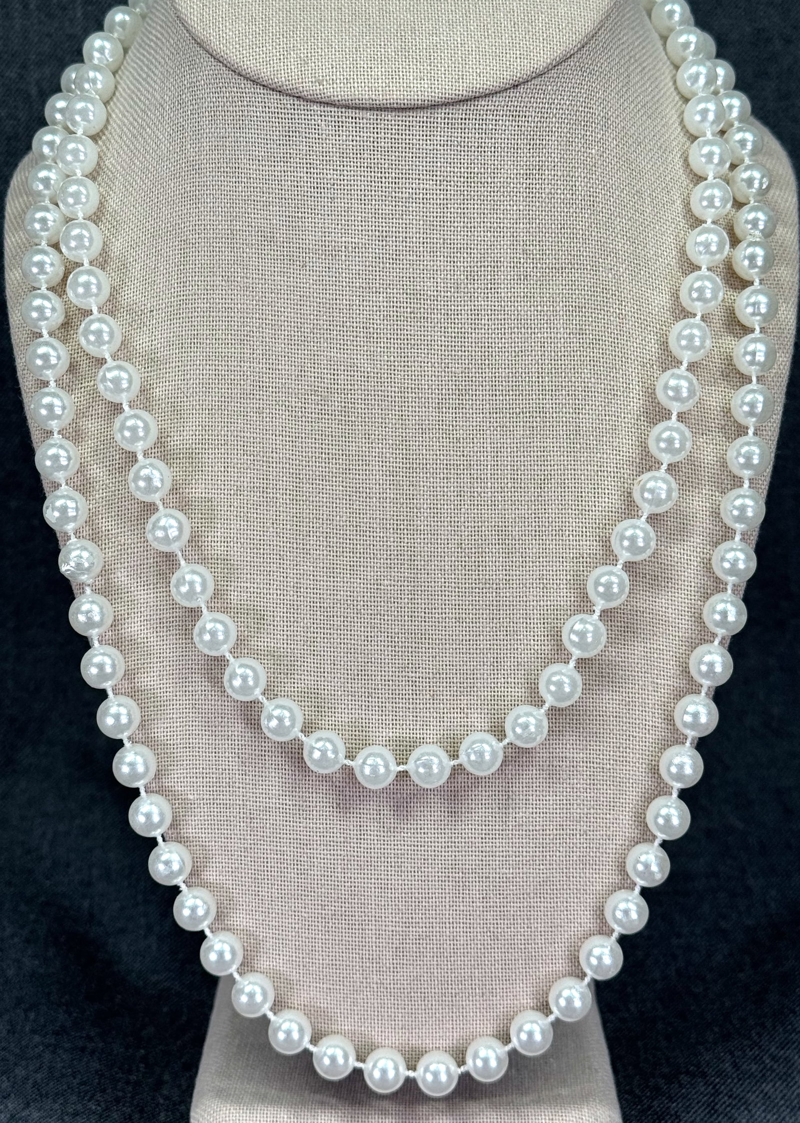 Vintage thermoplastic pearly beads necklaces. Lot of 2