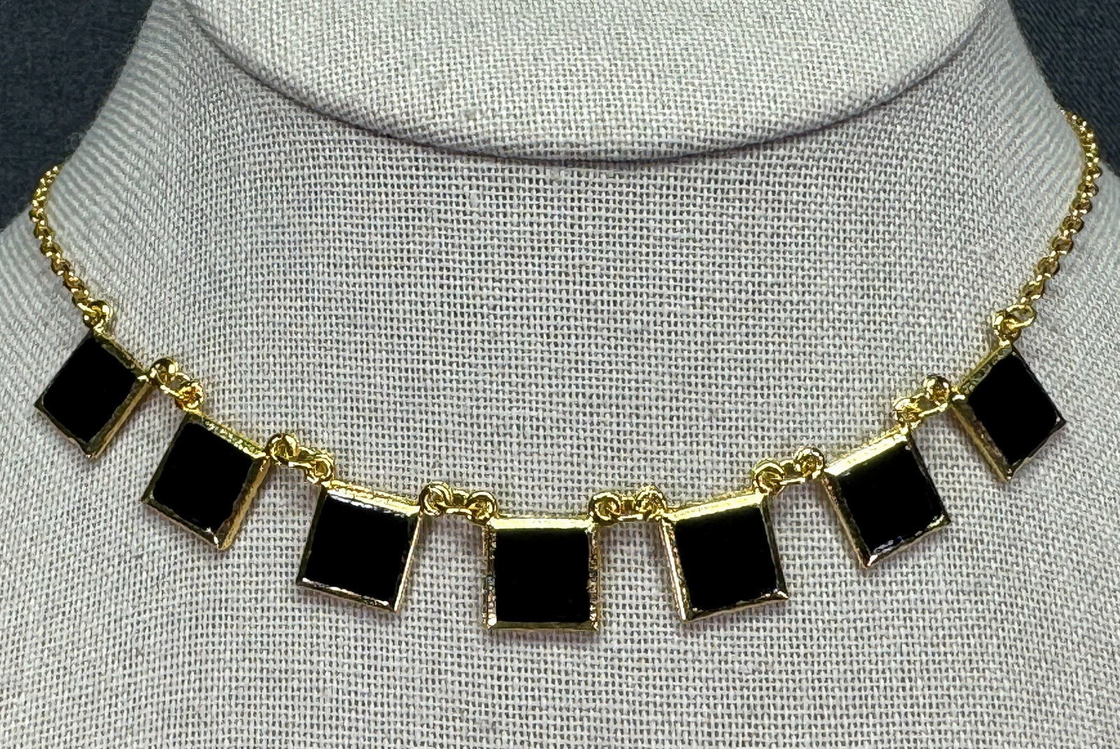 Vintage black enamel panels collar necklace. Gold-toned . *e: Vintage black enamel panels collar necklace. Gold-toned. Unmarked . For measures please refer to the pictures that were taken with a measuring tape. Weight: 11 Grams. IN HOUSE FLAT SHIPPING & HANDLING