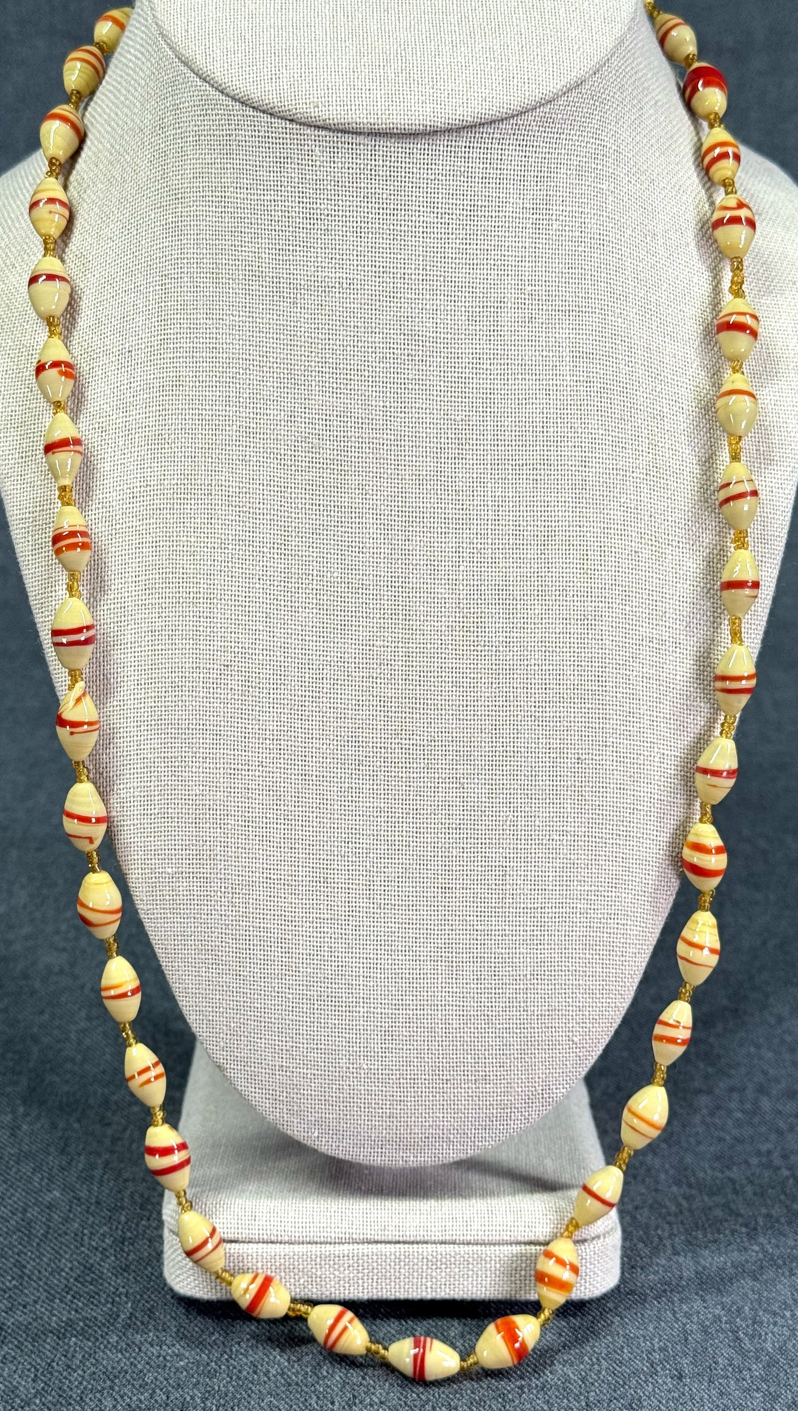 Vintage color glass beads necklace.