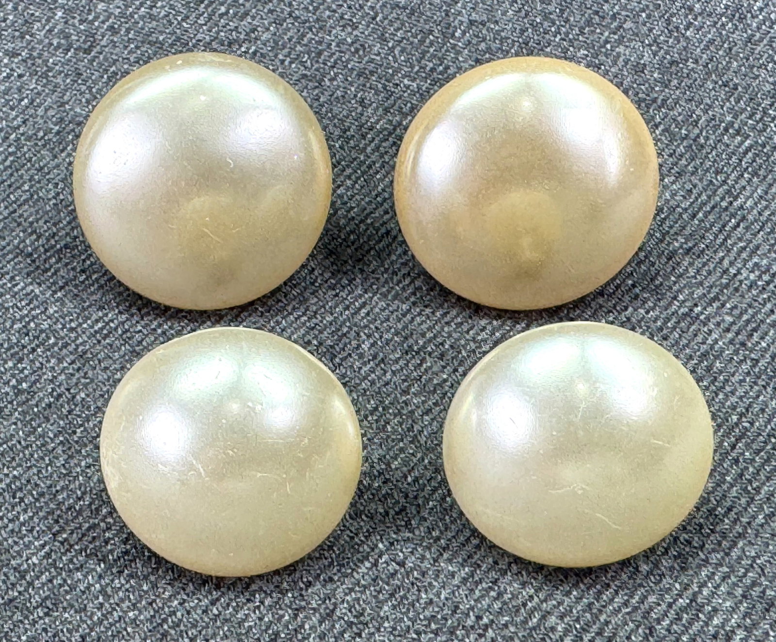 Vintage pearly beads silvertone metal screw back earrings. Lot of 2