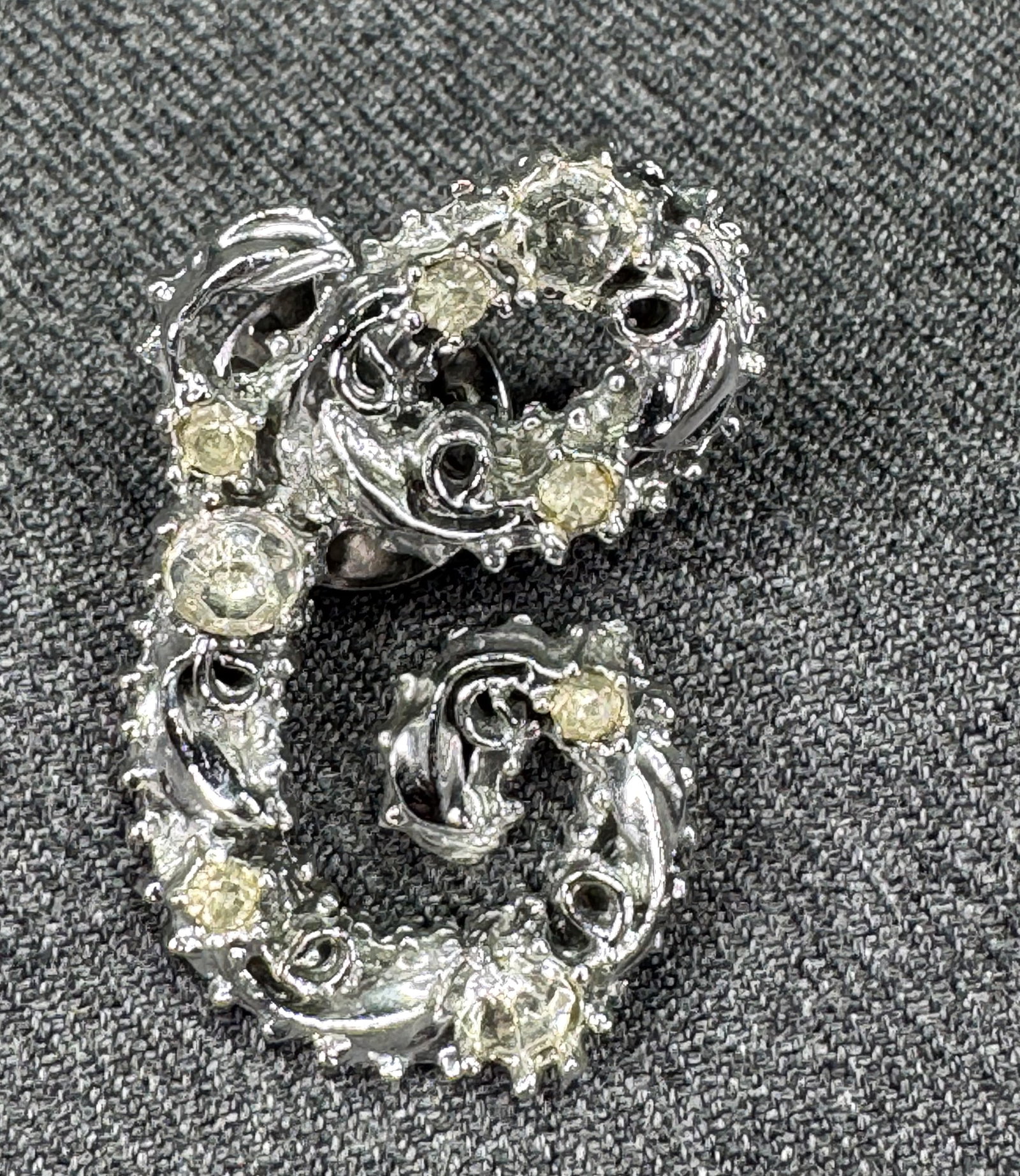 Vintage rhinestones silver-toned metal letter C lapel pin . #a