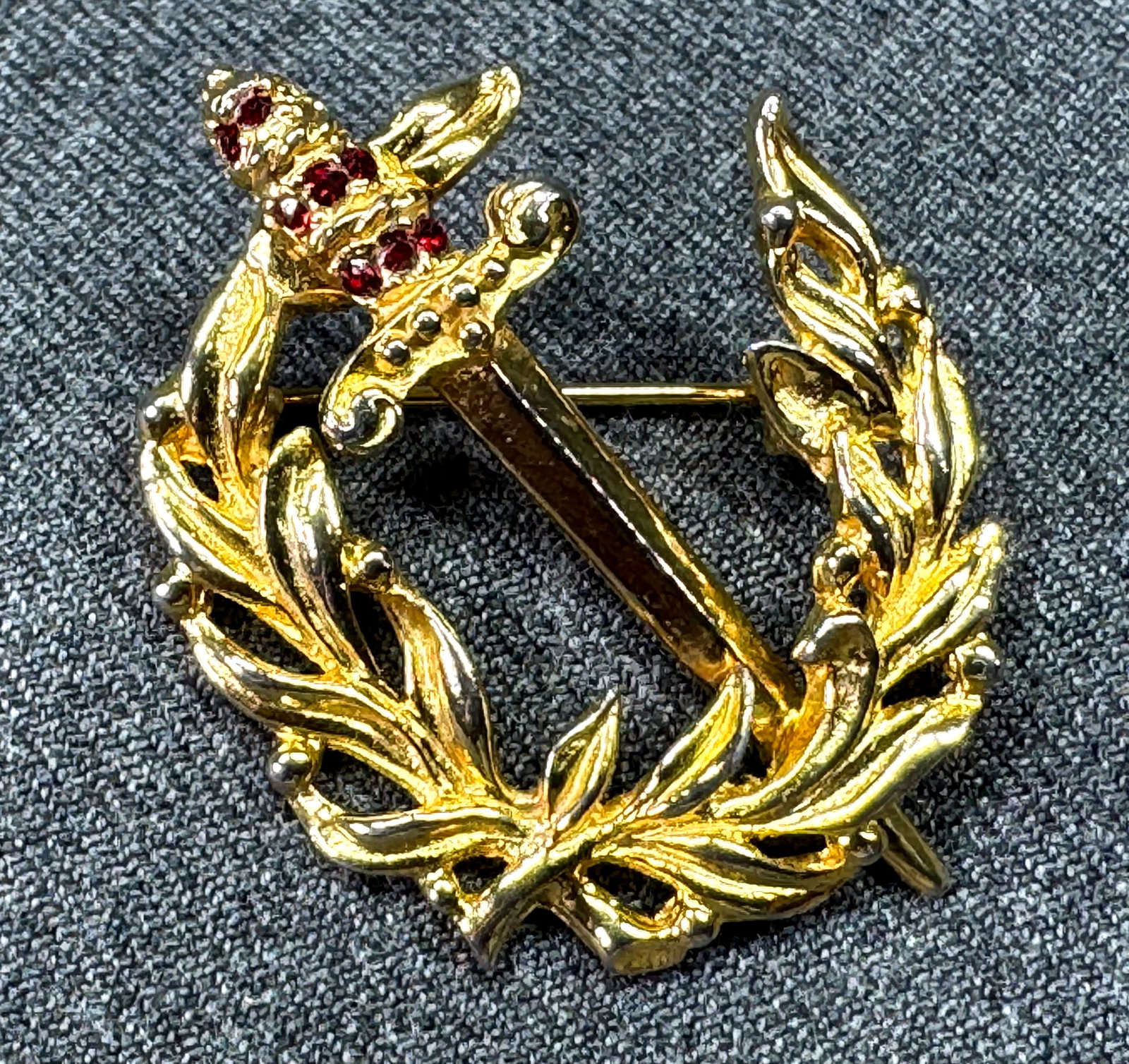 Vintage Masonic Grand Tyler jeweled gold-toned metal brooch pin. *c