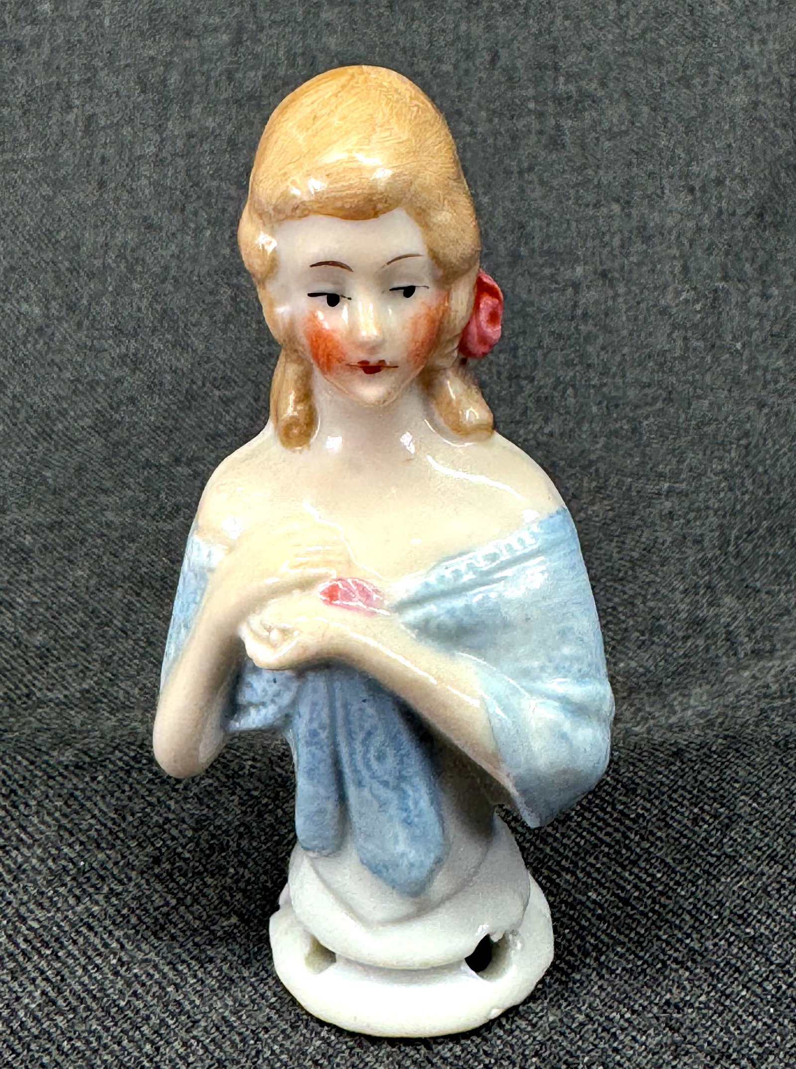Vintage German porcelain half doll. Pincushions, tea cozies, powder puffs topper. *e: Vintage German porcelain half doll. Pincushions, tea cozies, powder puffs topper. Marked Germany 6925 For measures please refer to the pictures that were taken with a measuring tape. Weight: 32 Grams.