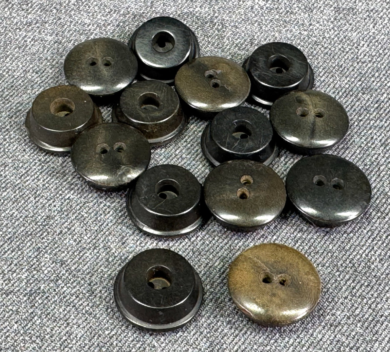 Vintage assorted art deco tagua buttons. Lot of 14 (1 of 4)
