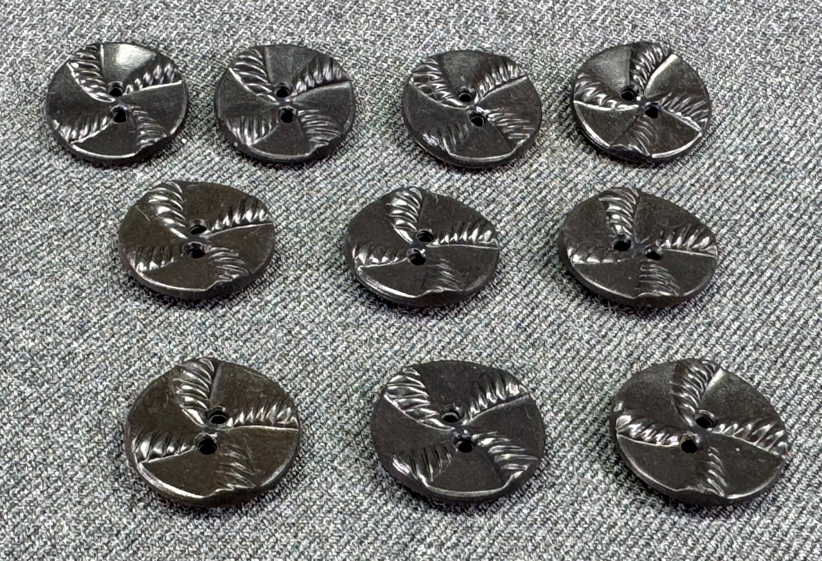 Vintage black plastic flower buttons. Lot of 10: IN HOUSE FLAT SHIPPING & HANDLING COST WITHIN ALL THE U.S. : $7 To bypass LiveShipping, and use our In-House shipping service for $7 or shipping combined for multiple lots, please select “Arrang