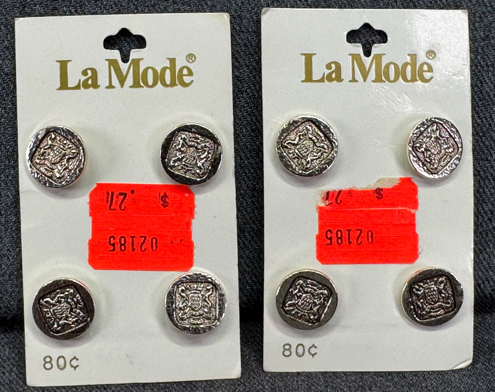 Vintage shield silvertoned buttons. Lot of 8. Unused in card. #a