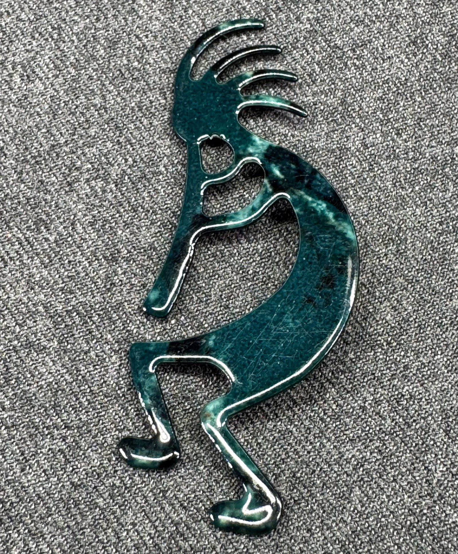 Vintage Southwest Art Kokopelli Enamel Brooch Pin Multi Color. *i: Vintage Southwest Art Kokopelli Enamel Brooch Pin Multi Color. Unmarked. Unmarked. For measures please refer to the pictures taken with a measuring tape. Weight: 6 Grams. IN HOUSE FLAT SHIPPING & HAND
