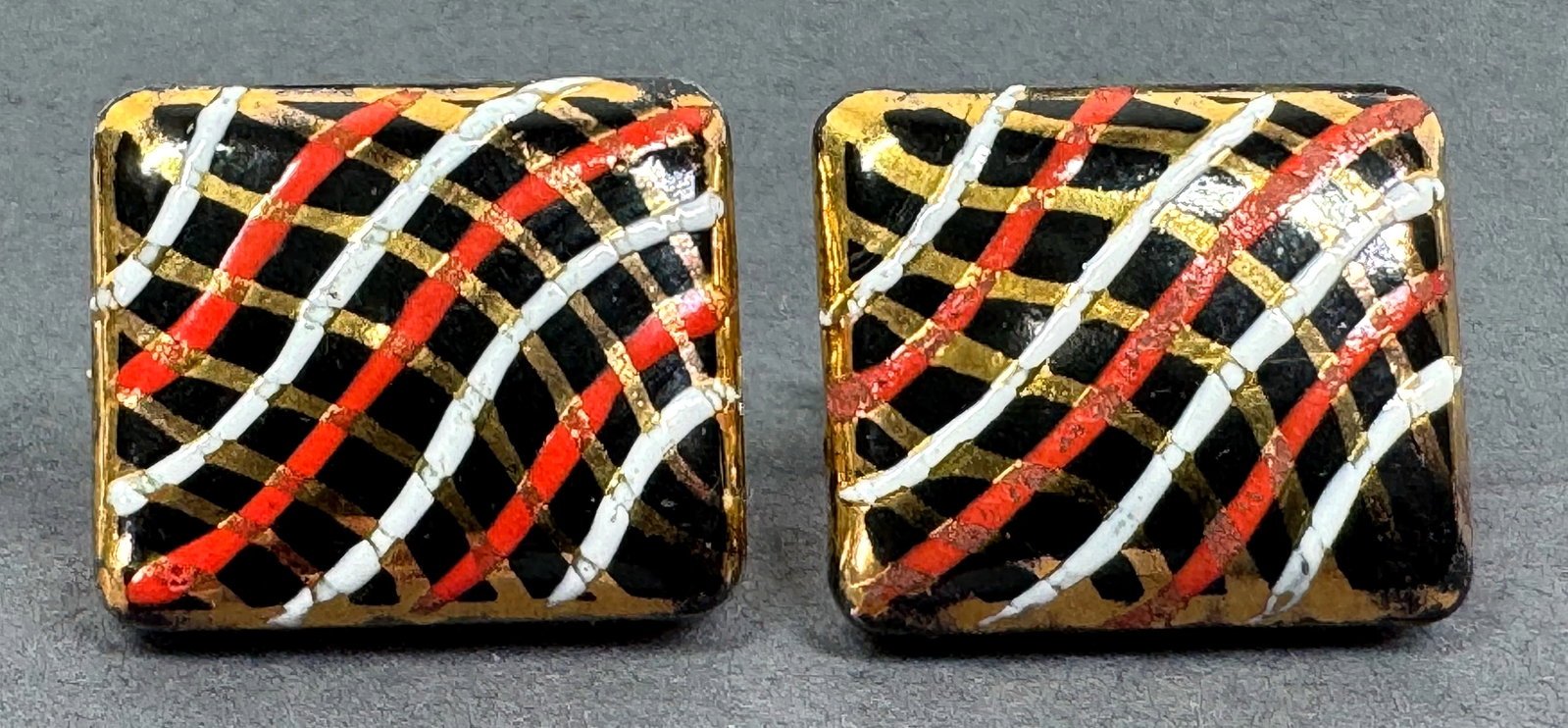 Vintage MCM Victoria Flemming New York enamel pottery cufflinks.: IN HOUSE FLAT SHIPPING & HANDLING COST WITHIN ALL THE U.S. : 7 To bypass LiveShipping, and use our In-House shipping service for 7 or shipping combined for multiple lots, please select “Arrange 