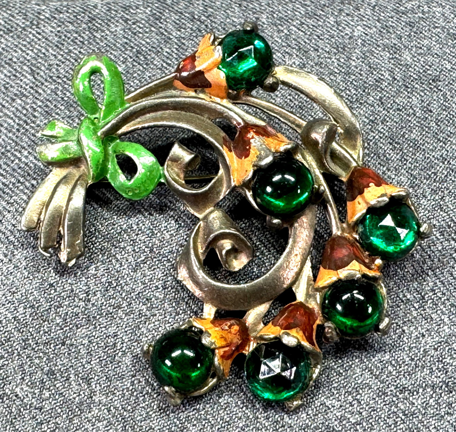 Antique green glass cabs enamel pot metal flowers bouquet brooch pin: IN HOUSE FLAT SHIPPING & HANDLING COST WITHIN ALL THE U.S. : 7 To bypass LiveShipping, and use our In-House shipping service for 7 or shipping combined for multiple lots, please select “Arrange 