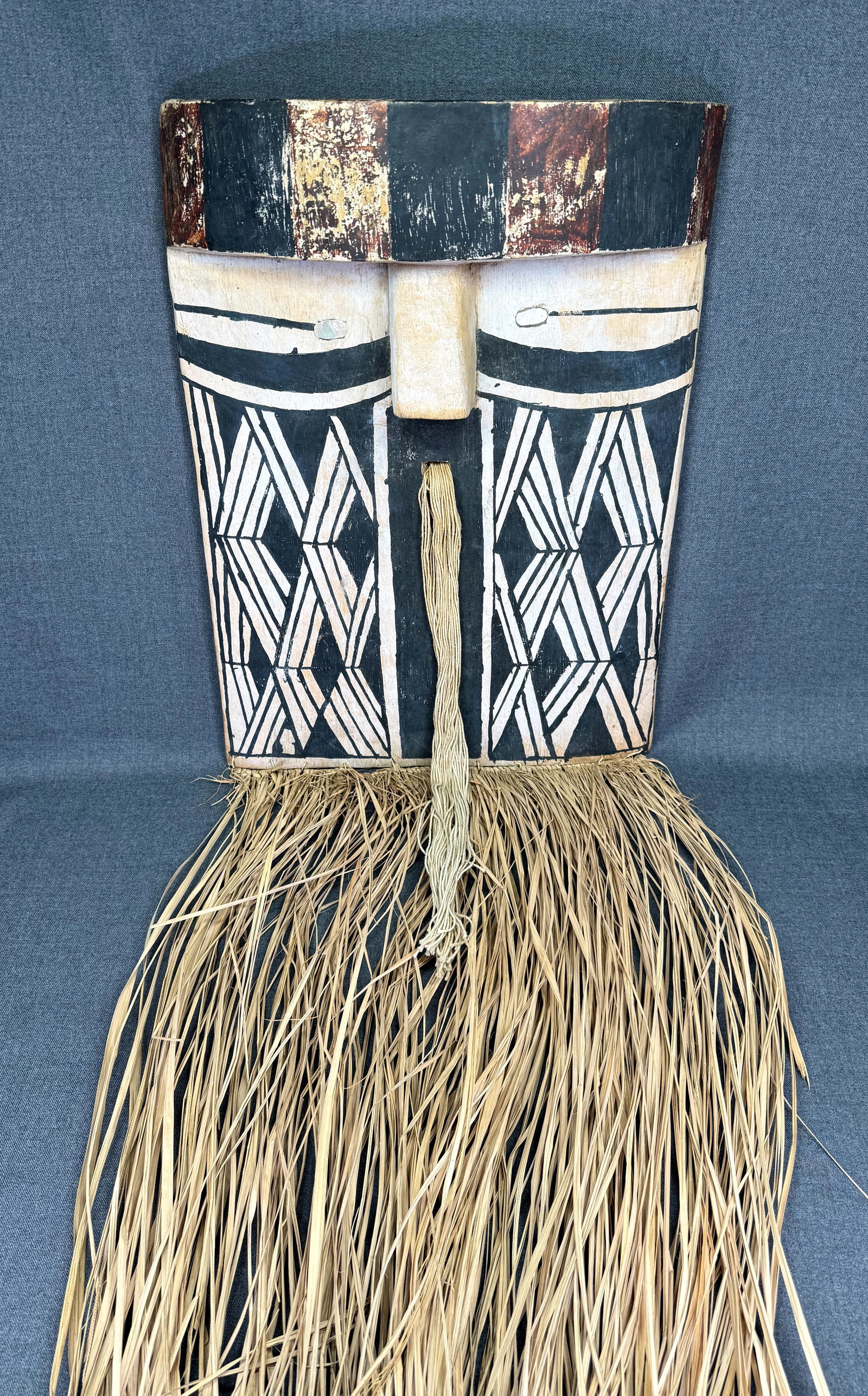 Amazonian Kalapalo Upper Xingu River Ceremonial Mask. (1 of 12)