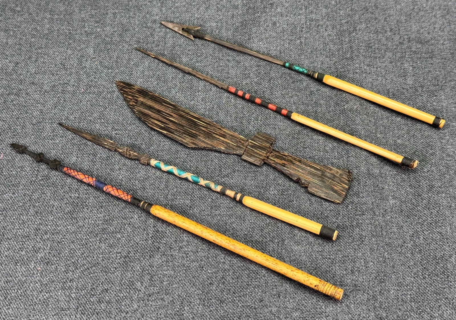 Amazonian Miniature Club and 4 Arrows. (1 of 8)