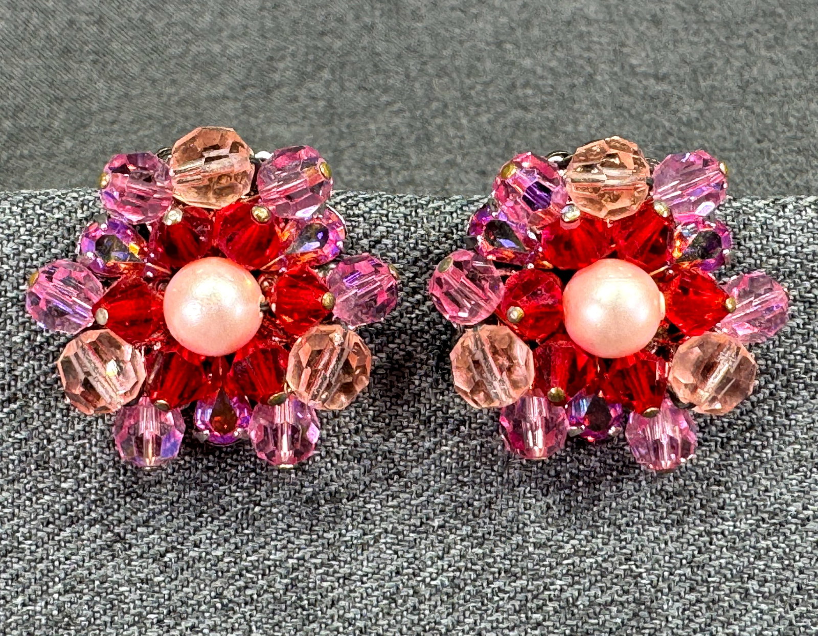 Vintage Eugene Flower Cluster Clip Earrings . Crystal, Faux Pearl, Silver-tone. *j: Vintage Eugene Flower Cluster Clip Earrings. Pink & red Crystal, Faux Pearl, Silver-tone. Marked For measures please refer to the pictures taken with a measuring tape. Weight: 19 oz IN HOUSE FLAT SHIP