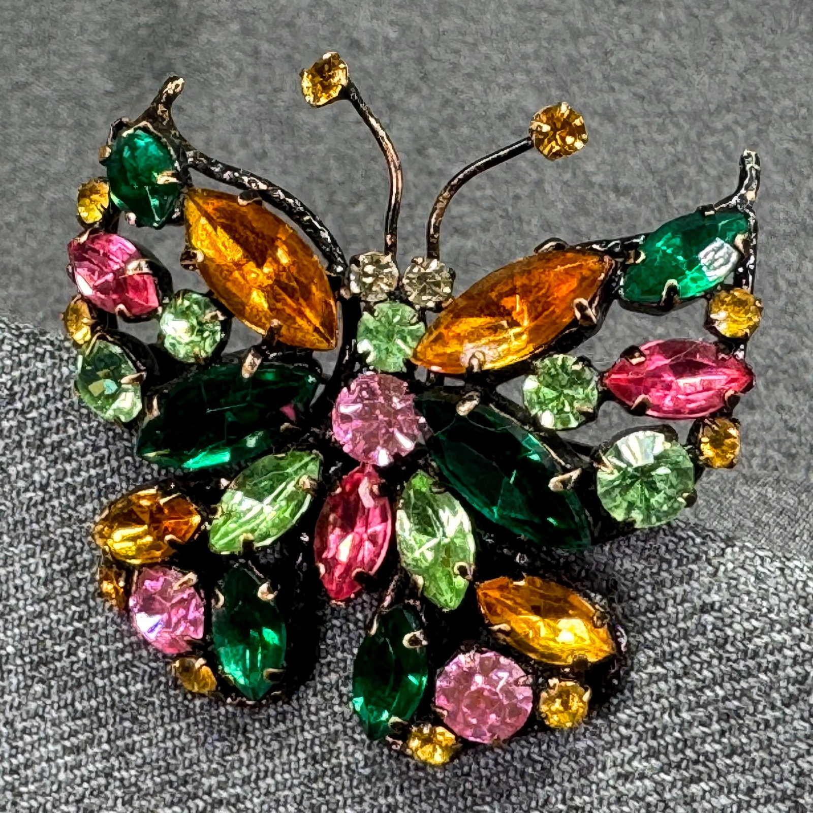 Vintage Regency Fruit Salad Crystals Butterfly Brooch Pin. Japanned metal. *j (1 of 5)