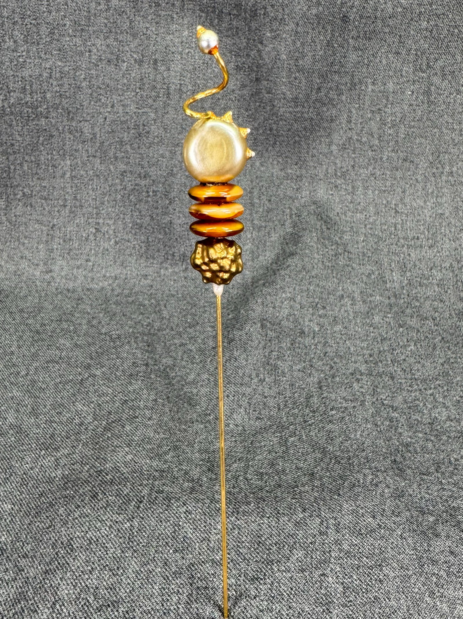Vintage 80s Memphis Style Beaded Hair Stick Pin. Artisan Made. Earthy Colors. *j: Vintage 80s Memphis Style Beaded Hair Stick Pin. Artisan Made. Earthy Colors. Unmarked. For measures please refer to the pictures taken with a measuring tape. Weight: Grams. IN HOUSE FLAT SHIPPING & H