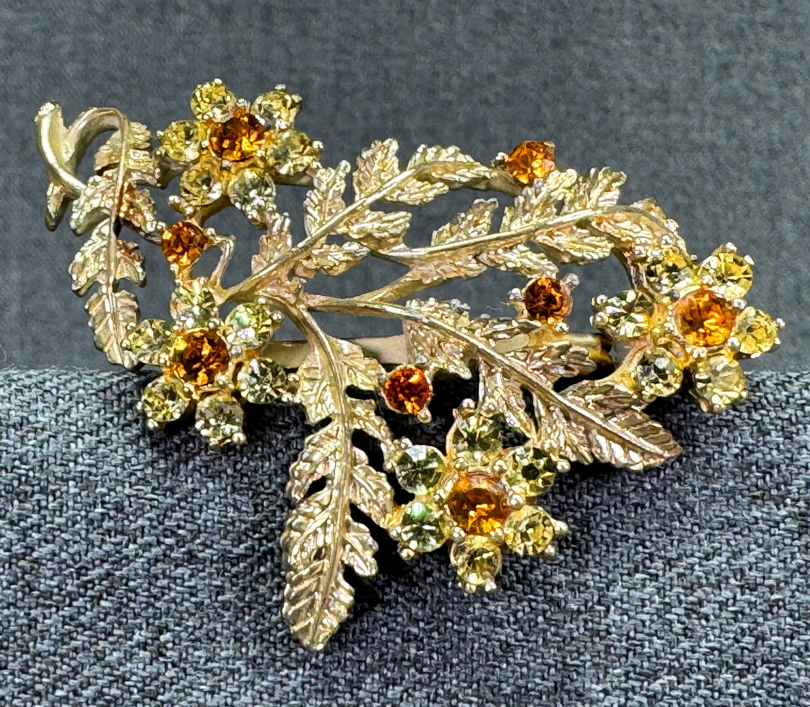 Vintage Coro Floral Leaf Spray Brooch. Crystals, gold-tone. *j (1 of 6)