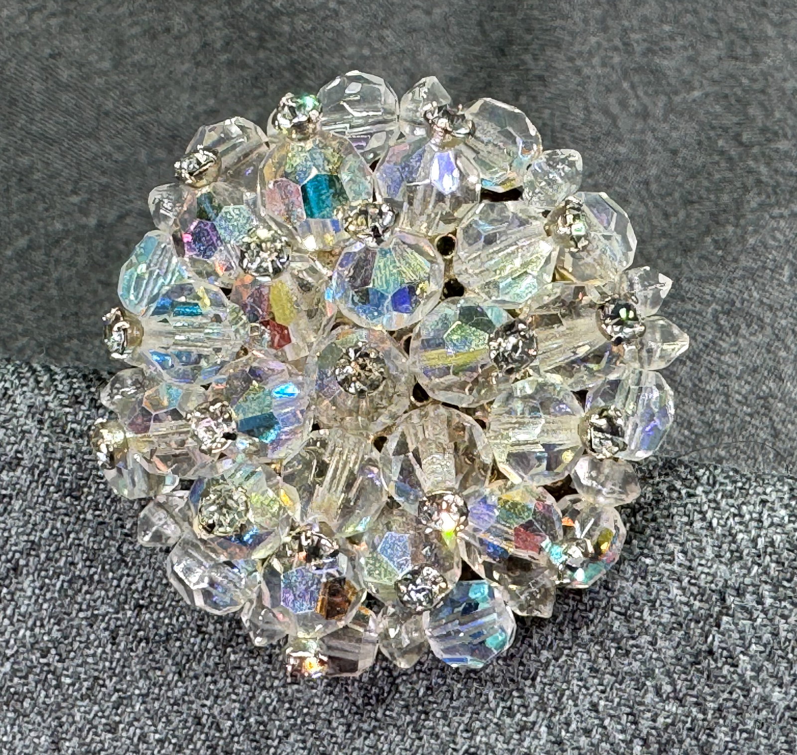 Vintage Weiss style Cha-Cha Cluster Brooch Pin. AB Crystal Beads & Rhinestones. *f: Vintage Cha-Cha Cluster Brooch Pin. Aurora Borealis Crystal Beads & Rhinestones. Silver-tone. Unmarked. For measures please refer to the pictures taken with a measuring tape. Weight: 30 Grams. IN HOUS