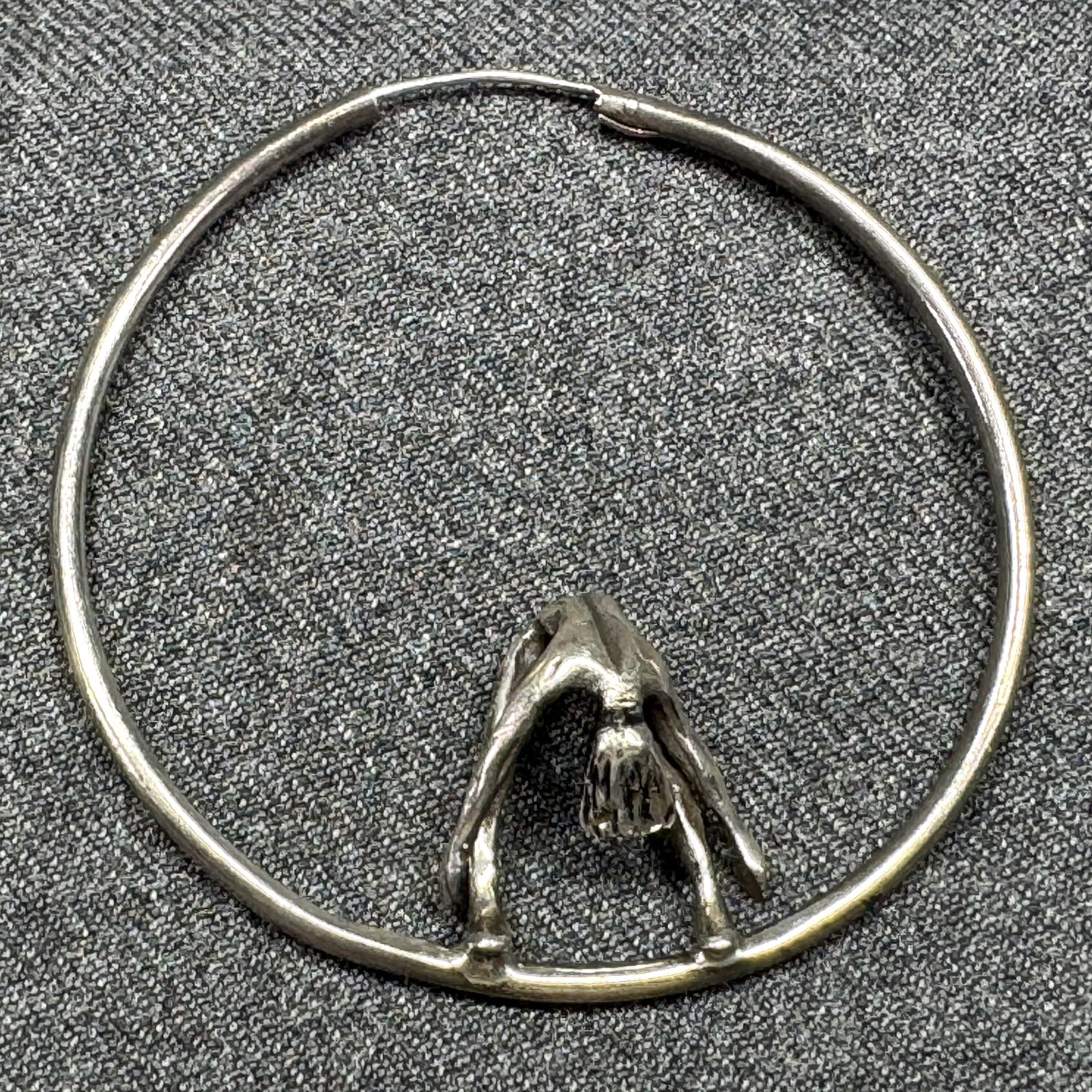 Vintage Binkley style aerial sculptural sterling silver hoop earring. *d: Vintage Binkley style aerial sculptural black accents sterling silver hoop earring. Unmarked. For measures please refer to the pictures taken with a measuring tape. Weight: 5.15 Grams. IN HOUSE FLAT S