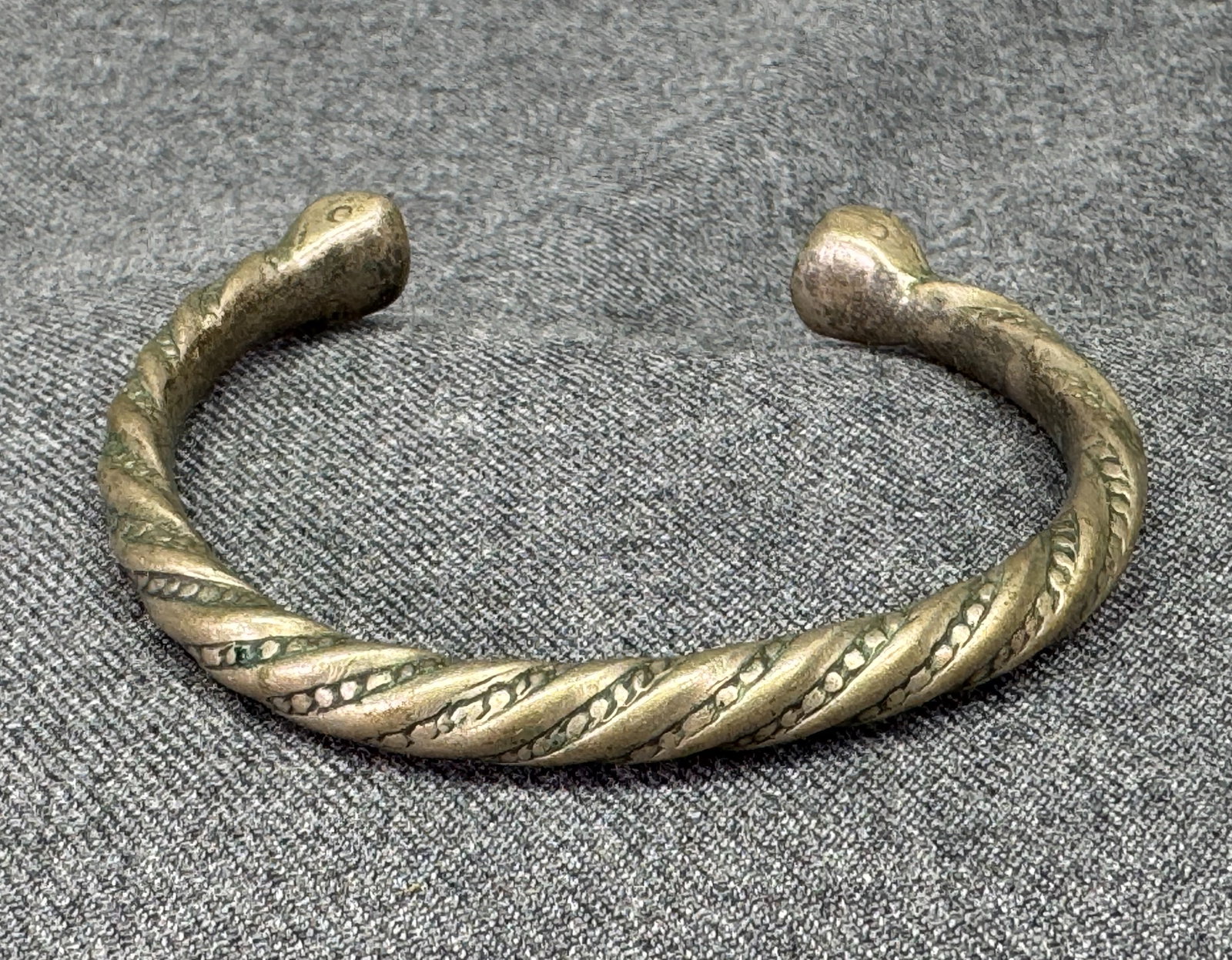 North African Berber Cuff Bracelet. Copper alloy.: North African Berber Cuff Bracelet. Copper alloy. For measures please refer to the pictures taken with a measuring tape. Weight: 43.56 Grams. IN HOUSE FLAT SHIPPING & HANDLING COST WITHIN ALL THE U.S.