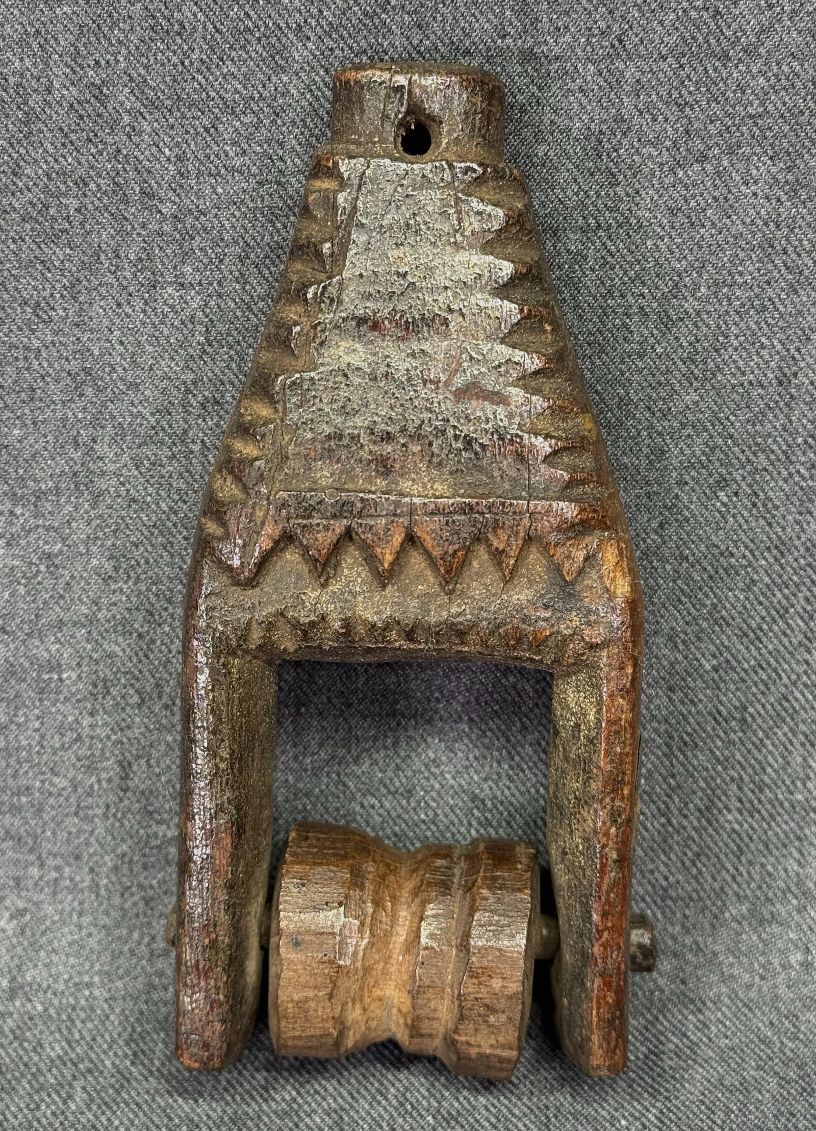 African Baule Ivory Coast Heddle Pulley. (1 of 8)