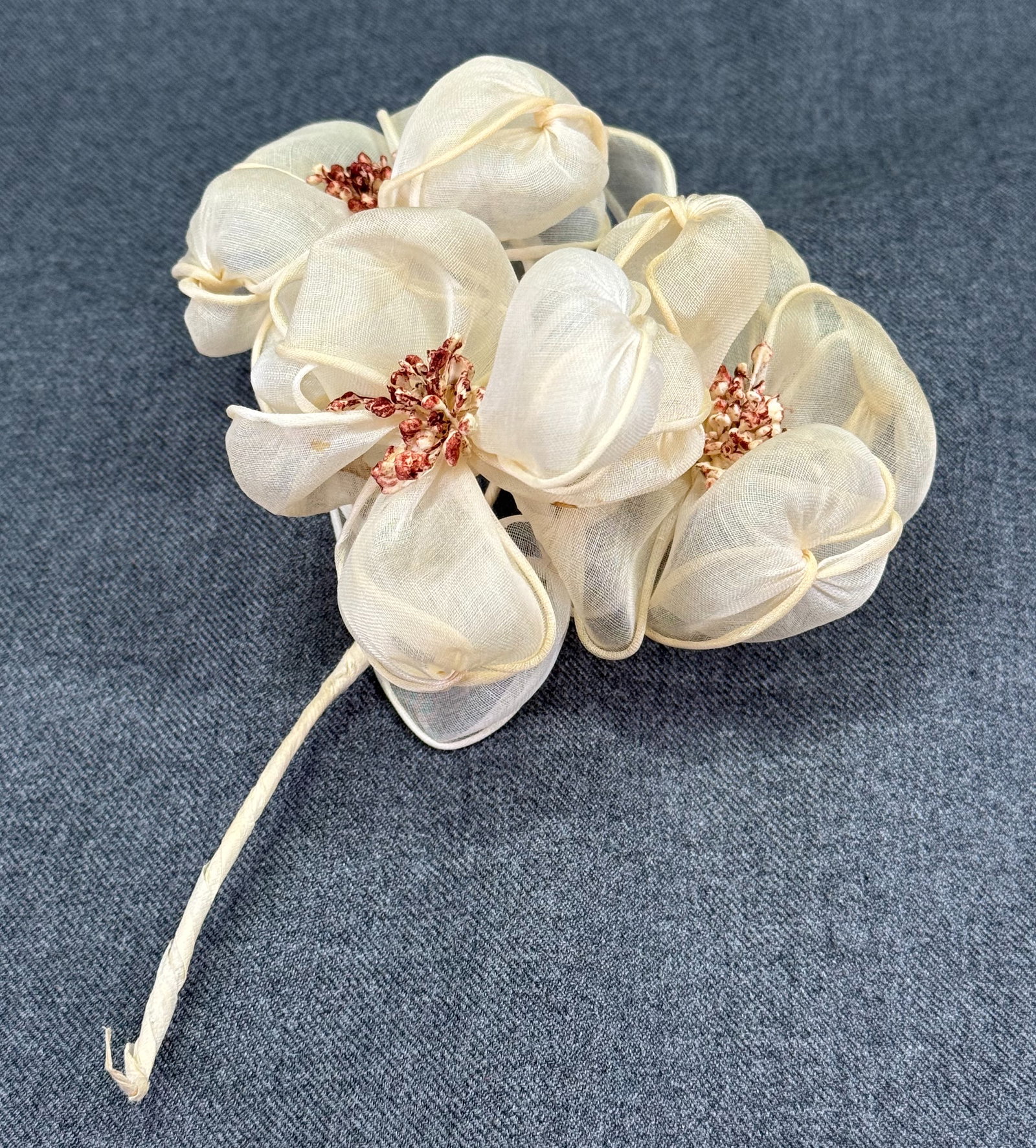 Vintage Silk Organza Millinery Cramy Flower Spray. Brownish Stamens *f: Vintage Silk Organza Millinery Cramy Flower Spray. Brownish Stamens. Unmarked. For measures please refer to the pictures taken with a measuring tape. Weight: 12 Grams. IN HOUSE FLAT SHIPPING & HANDLIN