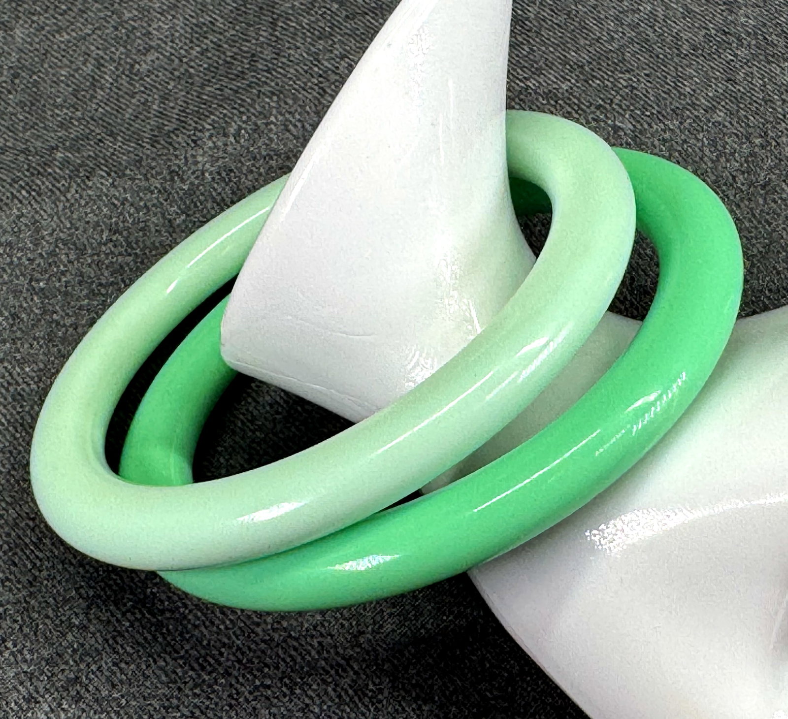 Vintage Mid-Century Vintage Plastic Bangles Bracelets. Green Set. *J (1 of 6)