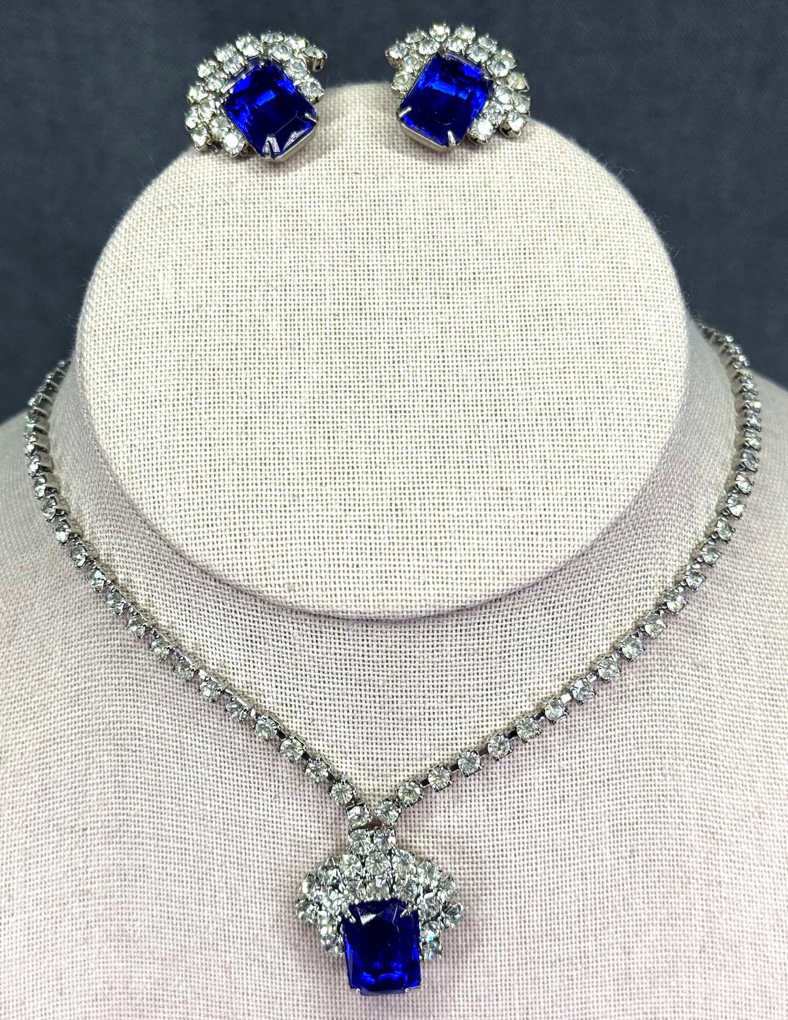 Vintage Sarah Cov Blue Lucite & Clear Rhinestones Necklace & Earrings. Demi-Parure. *J: Vintage Sarah Cov Blue Lucite & Clear Rhinestones Necklace & Earrings. Demi-Parure. Necklace is marked on the clasp. Stud earrings are unmarked. For measures please refer to the pictures taken with a 