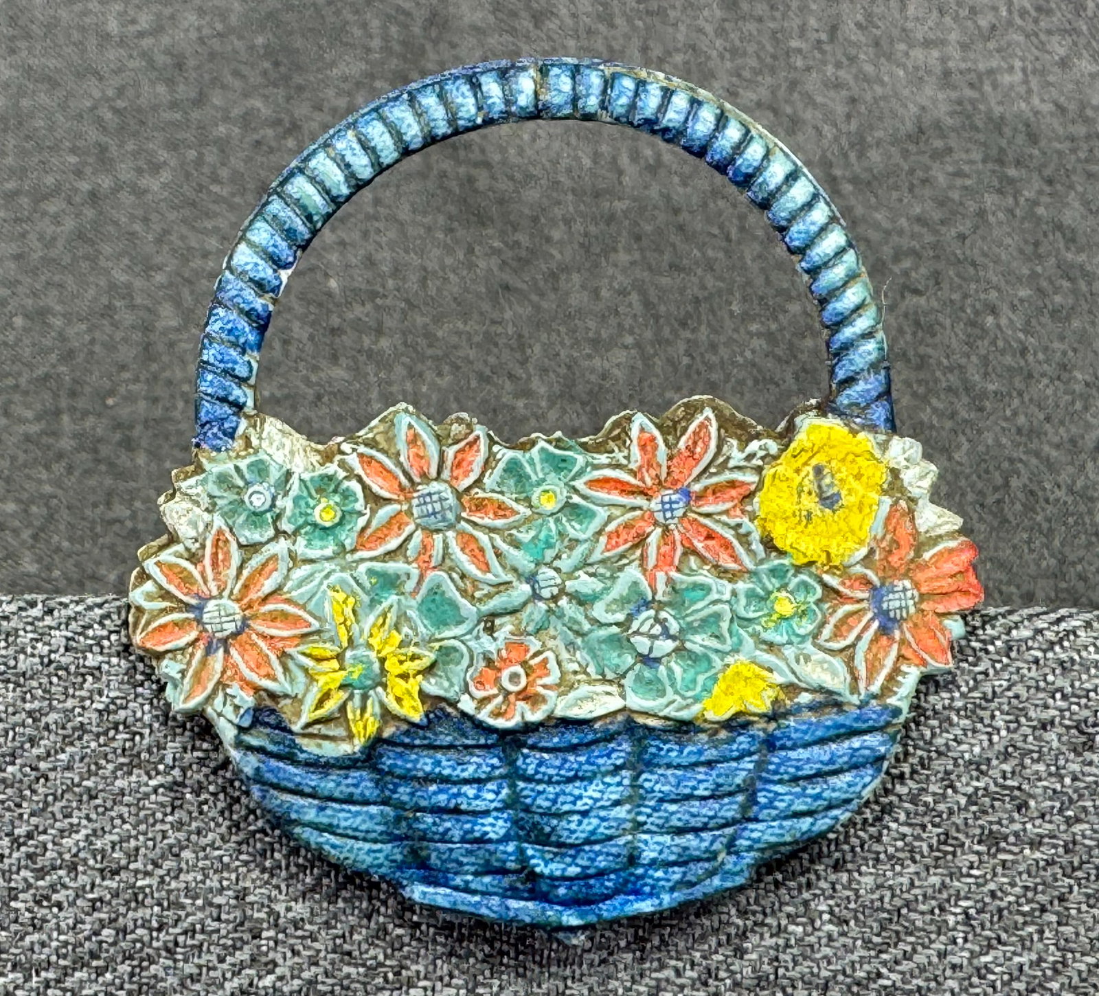 Vintage Celluloid Flower Basket Brooch Pin. *L (1 of 4)
