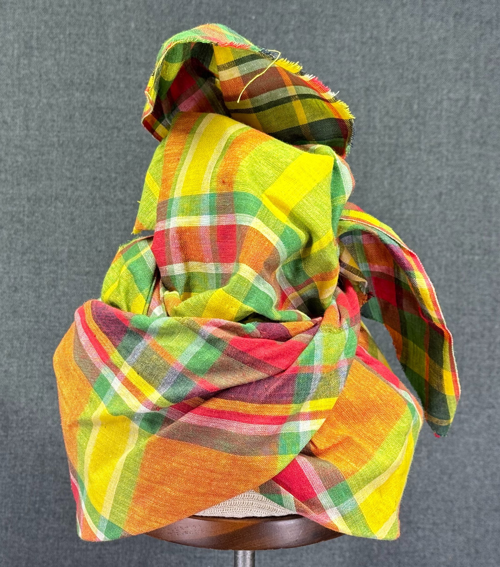 Vintage Multicoloured Tete Case Cotton headdress: IN HOUSE FLAT SHIPPING & HANDLING COST WITHIN ALL THE U.S. : 9 To bypass LiveShipping, and use our In-House shipping service for 9 or shipping combined for multiple lots, please select “Arrange 