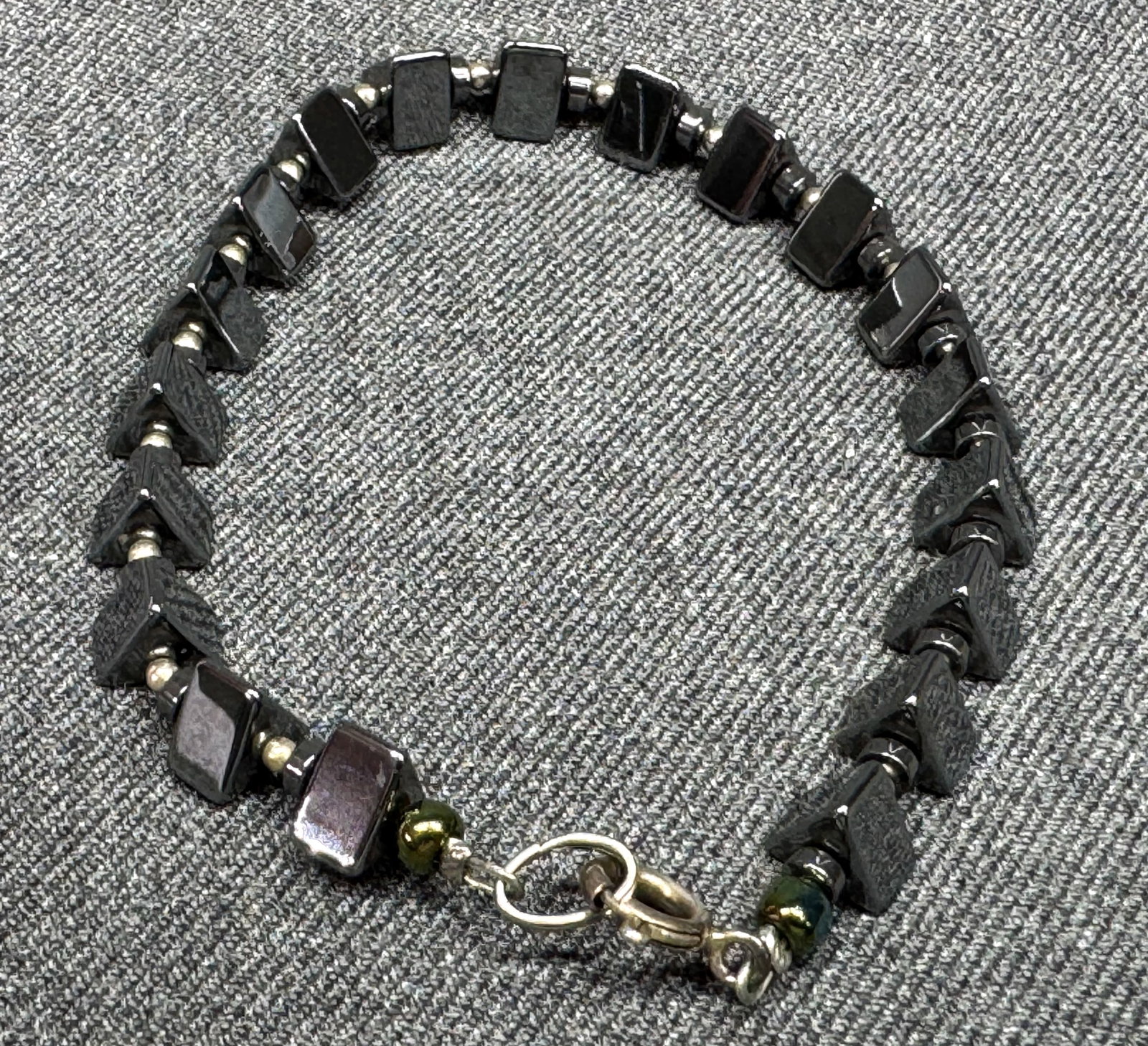 Vintage hematite & sterling silver beaded bracelet. (1 of 6)