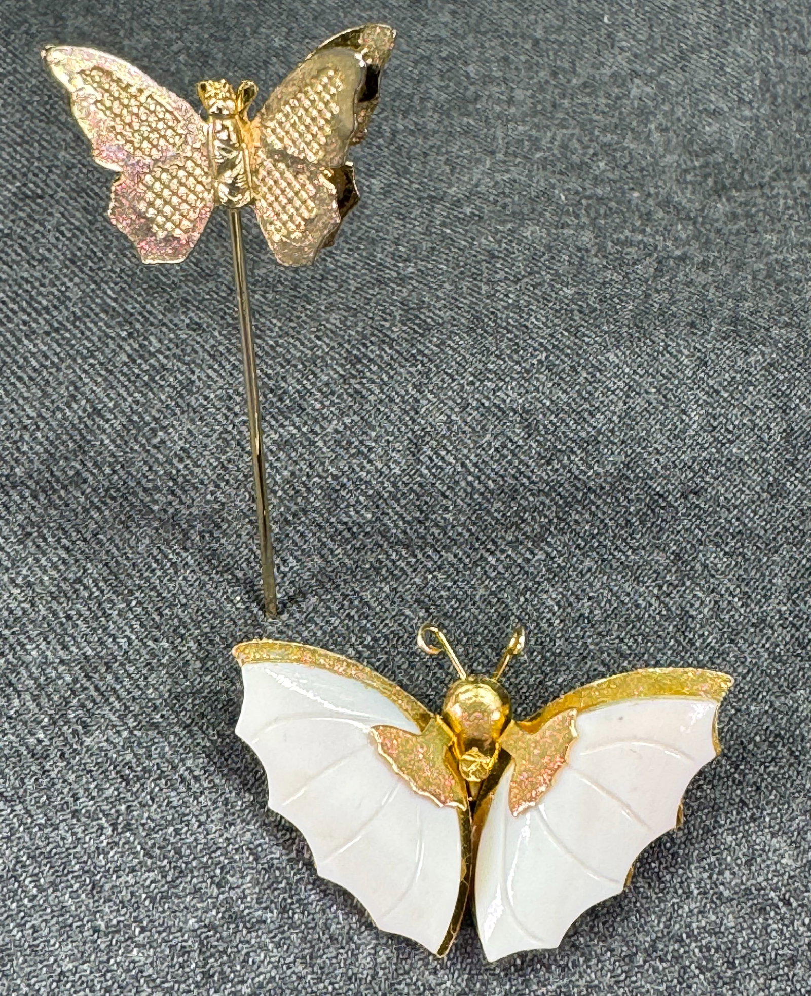 Vintage Butterfly Costume Jewelry Set. MOP Carved Shell Brooch & Stickpin. *L (1 of 5)