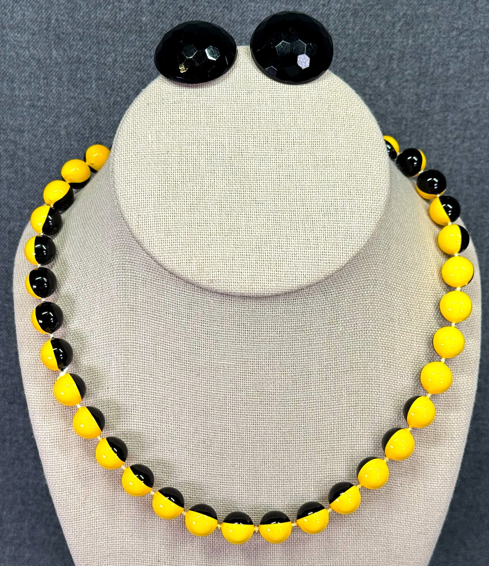 Vintage black & yellow thermoplastic beaded necklace and clip earrings.: IN HOUSE FLAT SHIPPING & HANDLING COST WITHIN ALL THE U.S. : 7 To bypass LiveShipping, and use our In-House shipping service for 7 or shipping combined for multiple lots, please select “Arrange 