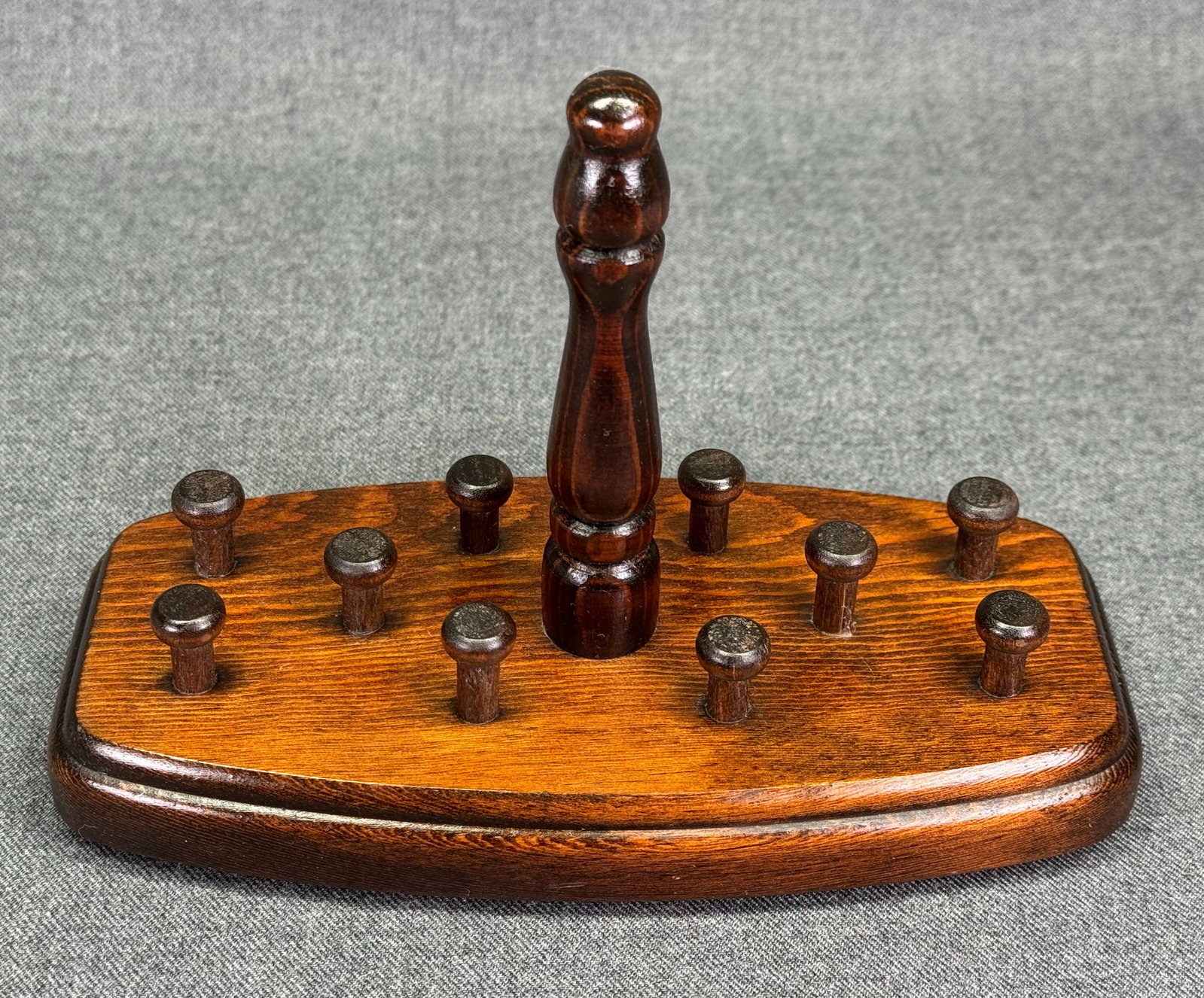 Vintage Wood 10-Peg Thimble Display Caddy with Center Handle Grip. *L (1 of 5)