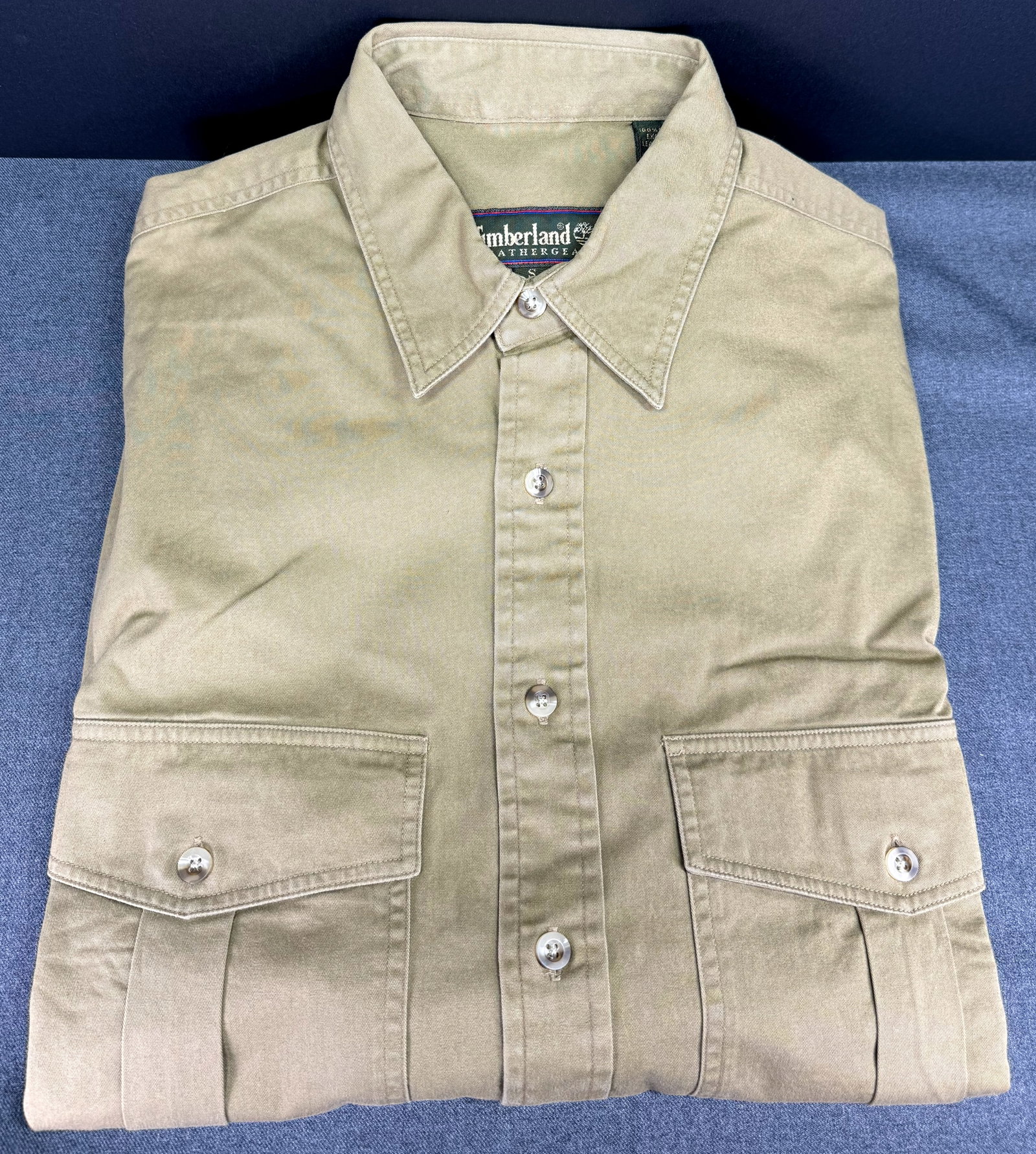 Vintage 90s Timberland Weathergear Men’s Shirt. 100 % cotton. Size S: IN HOUSE FLAT SHIPPING & HANDLING COST WITHIN ALL THE U.S. : 9 To bypass LiveShipping, and use our In-House shipping service for 9 or shipping combined for multiple lots, please select “Arrange 