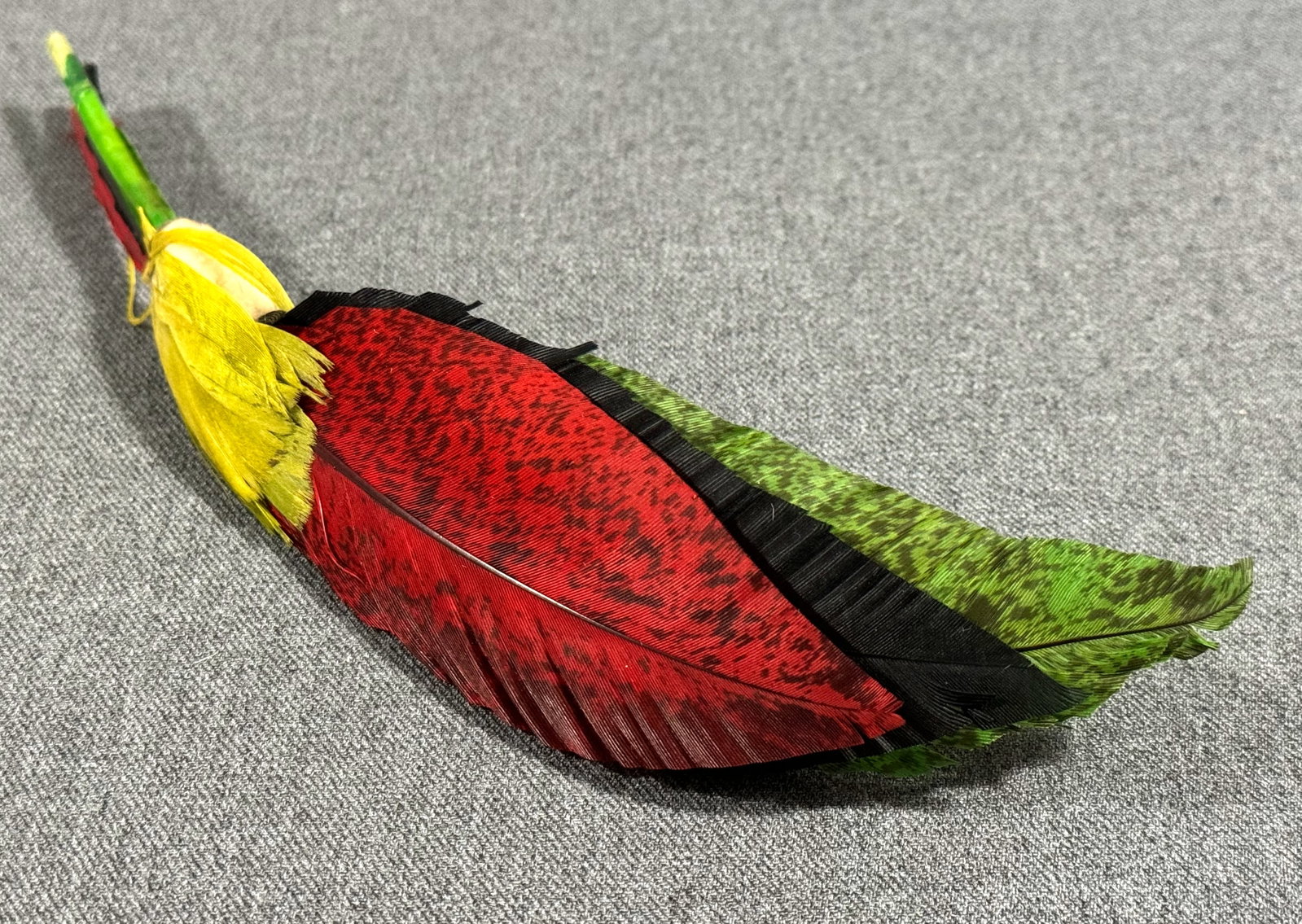 Vintage / Antique millinery color feathers applique: IN HOUSE FLAT SHIPPING & HANDLING COST WITHIN ALL THE U.S. : 7 To bypass LiveShipping, and use our In-House shipping service for 7 or shipping combined for multiple lots, please select “Arrange 