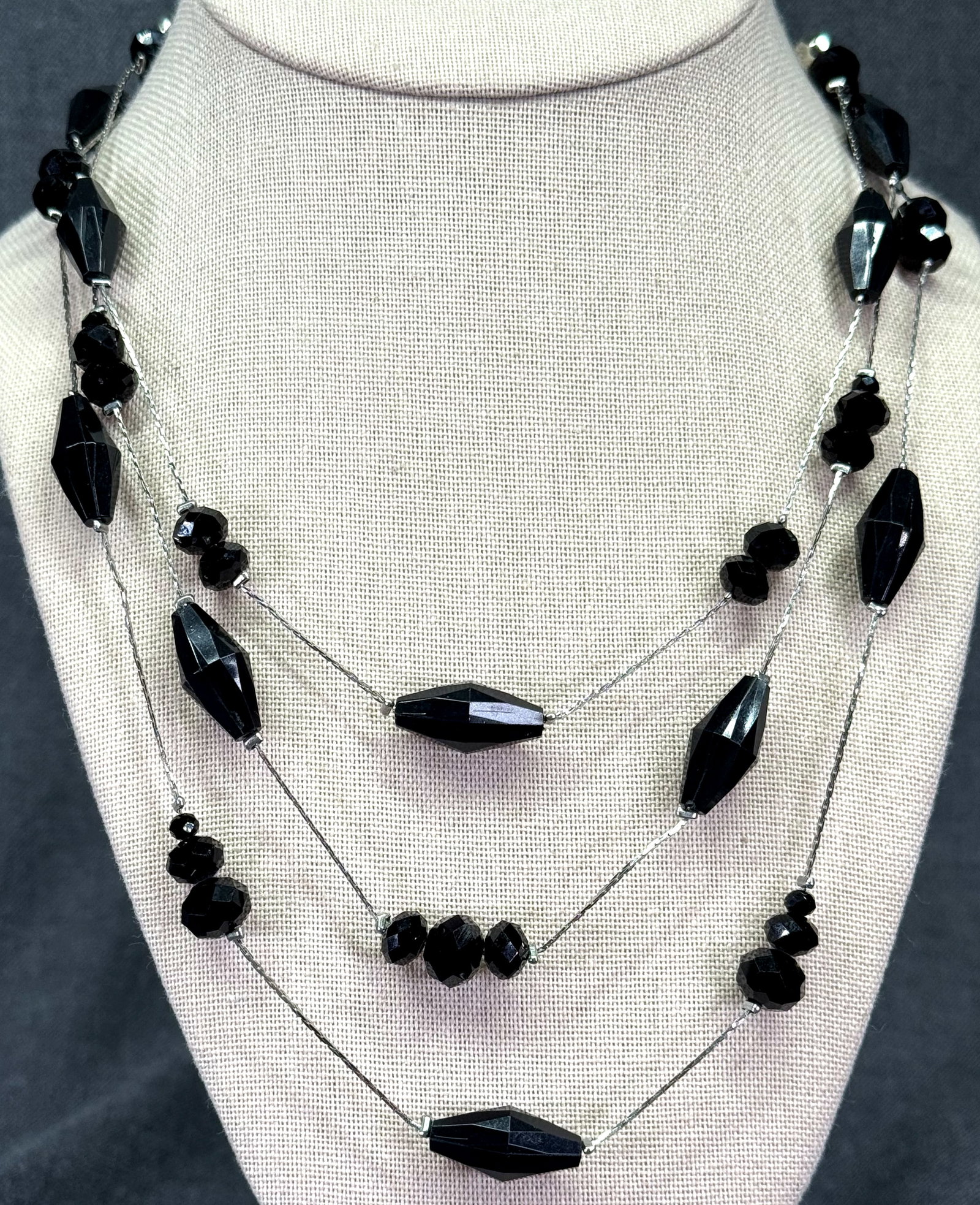 Faceted black plastic beads silver-toned chain 3 strands necklace: IN HOUSE FLAT SHIPPING & HANDLING COST WITHIN ALL THE U.S. : $7 To bypass LiveShipping, and use our In-House shipping service for $7 or shipping combined for multiple lots, please select “Arrang