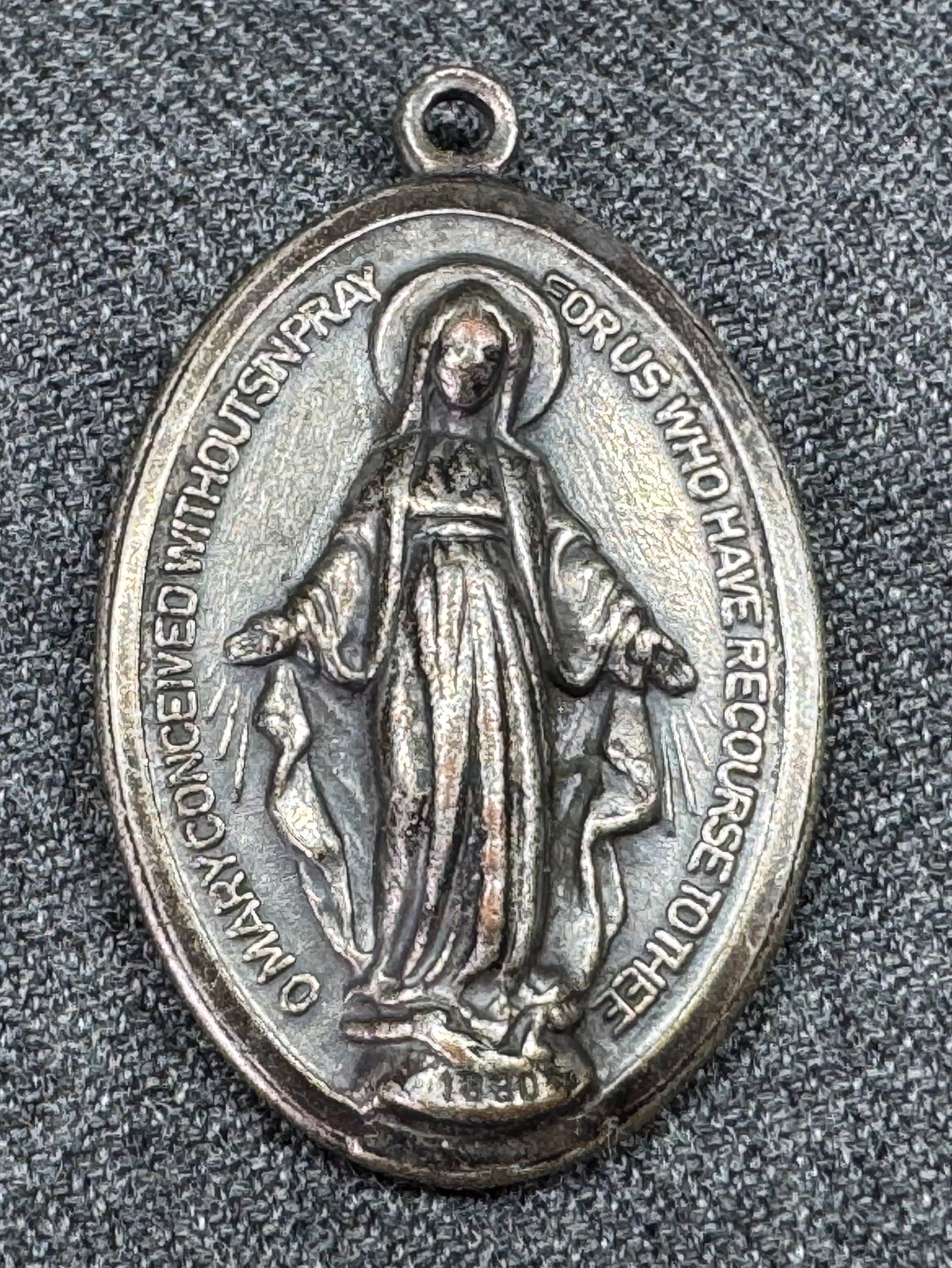 Vintage Italian 1960s Virgen Mary campaign for the Diocese of Brooklyn medal. (1 of 3)