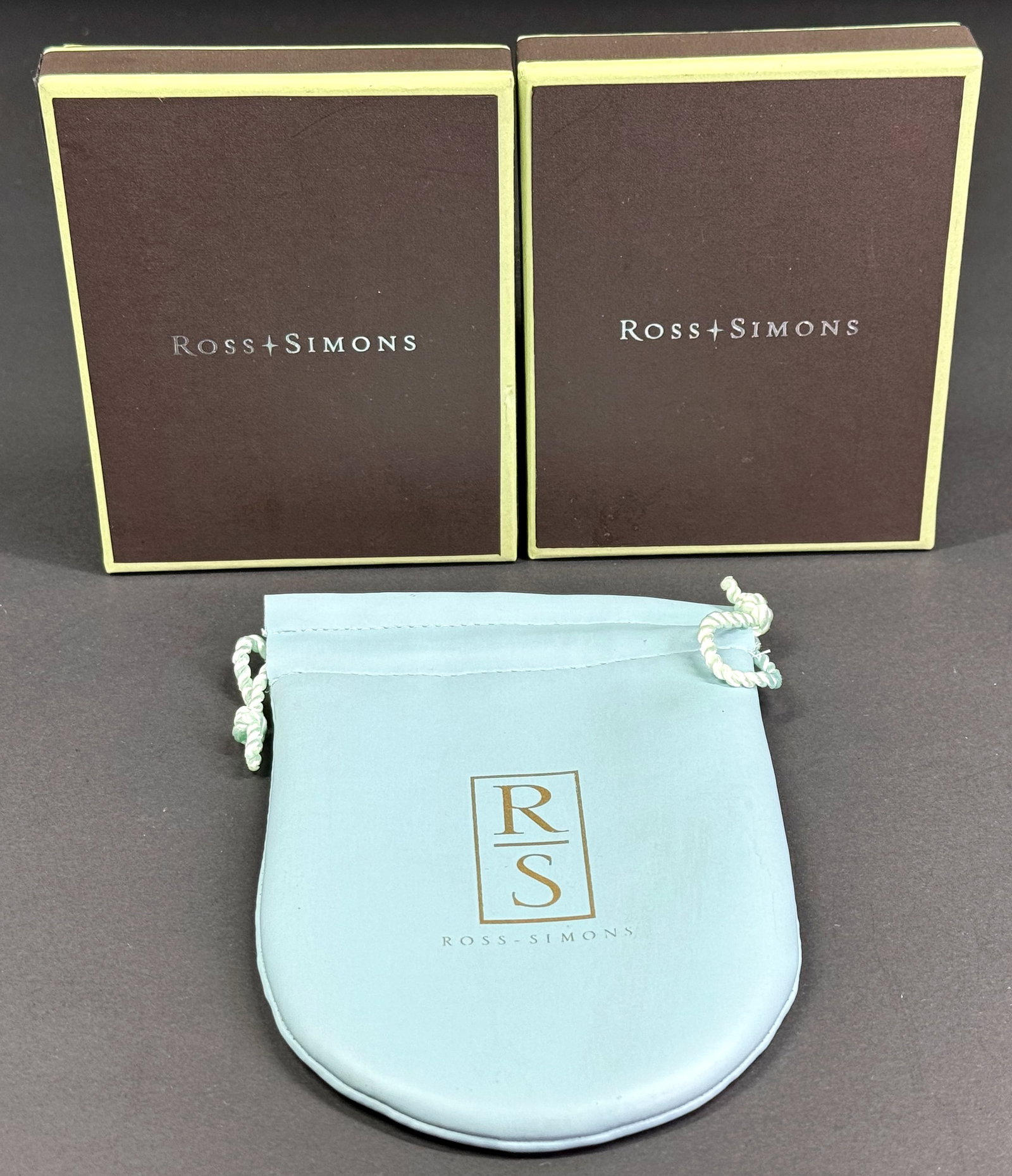 Vintage Ross Simmons jewelry boxes & one pouch.: IN HOUSE FLAT SHIPPING & HANDLING COST WITHIN ALL THE U.S. : 7 To bypass LiveShipping, and use our In-House shipping service for 7 or shipping combined for multiple lots, please select “Arrange 