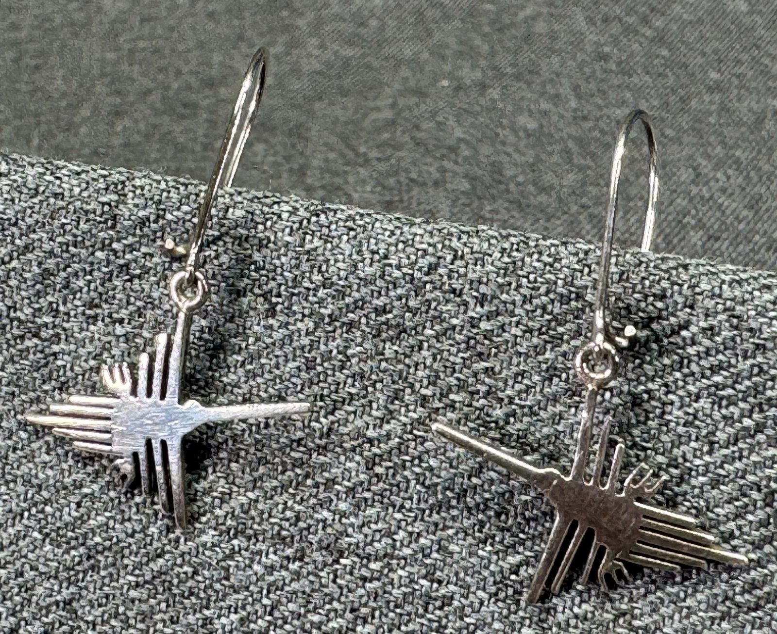 Vintage Sterling Silver Peru Nazca Lines Hummingbird Dangle Hook Earrings. Marked. *n (1 of 6)