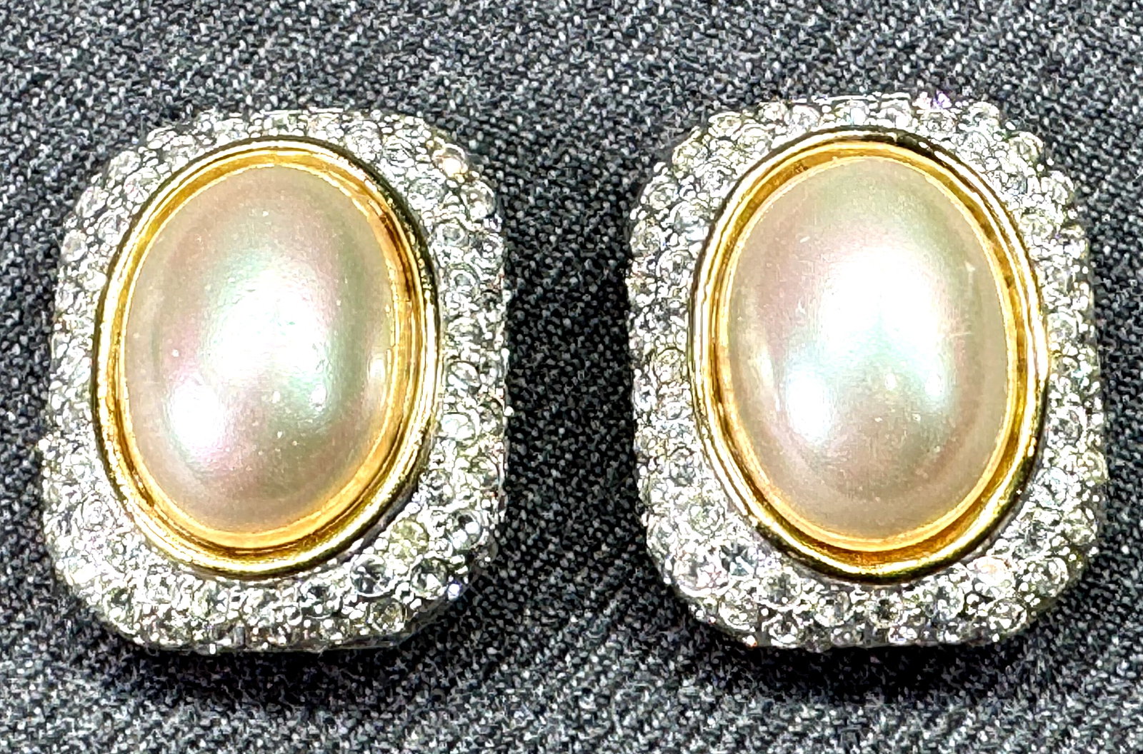 1980s J.L. Aldenkamp Pearl Pave Rhinestone Earrings *n: Vintage J.L. Aldenkamp Faux Pearl & Pavé Rhinestone Clip-On Earrings. Gold-tone. Marked. For measures please refer to the pictures taken with a measuring tape. Weight: 18 Grams. IN HOUSE FLAT SHIPPIN